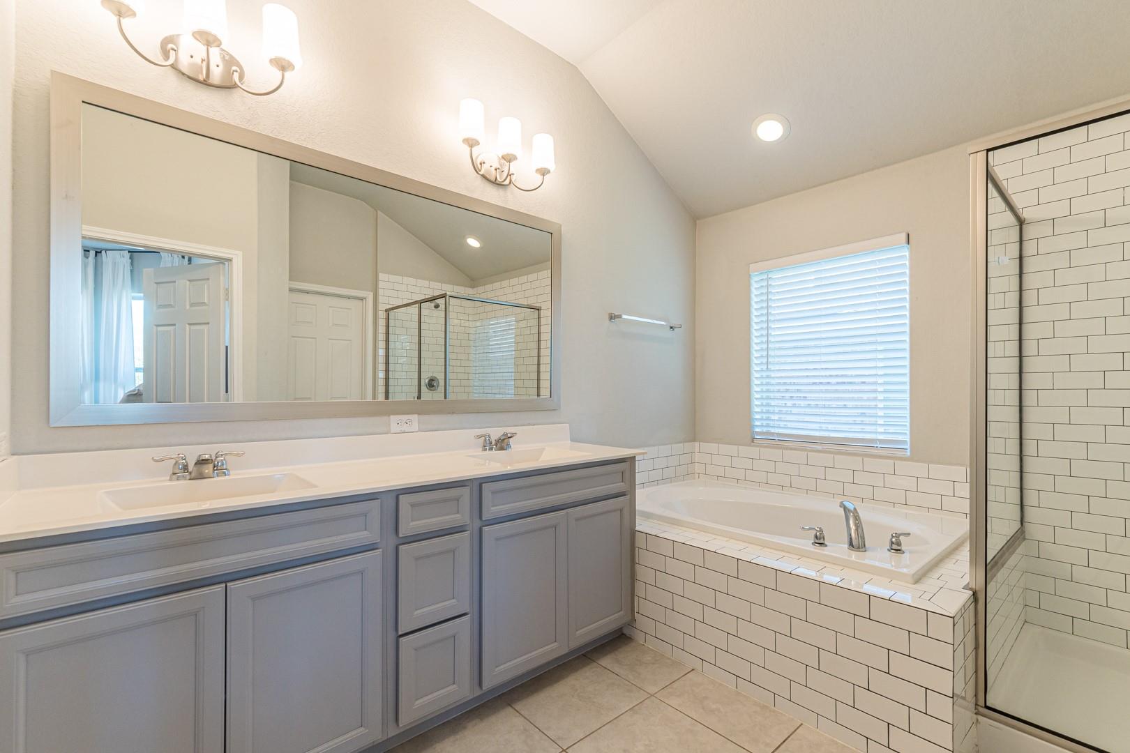 2745 Ridgeforest Dr, New Braunfels, TX 78130