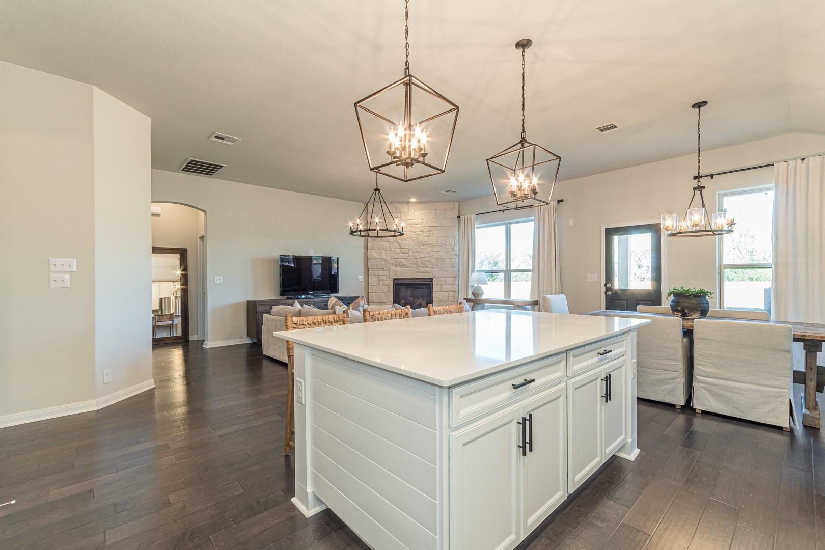 2745 Ridgeforest Dr, New Braunfels, TX 78130