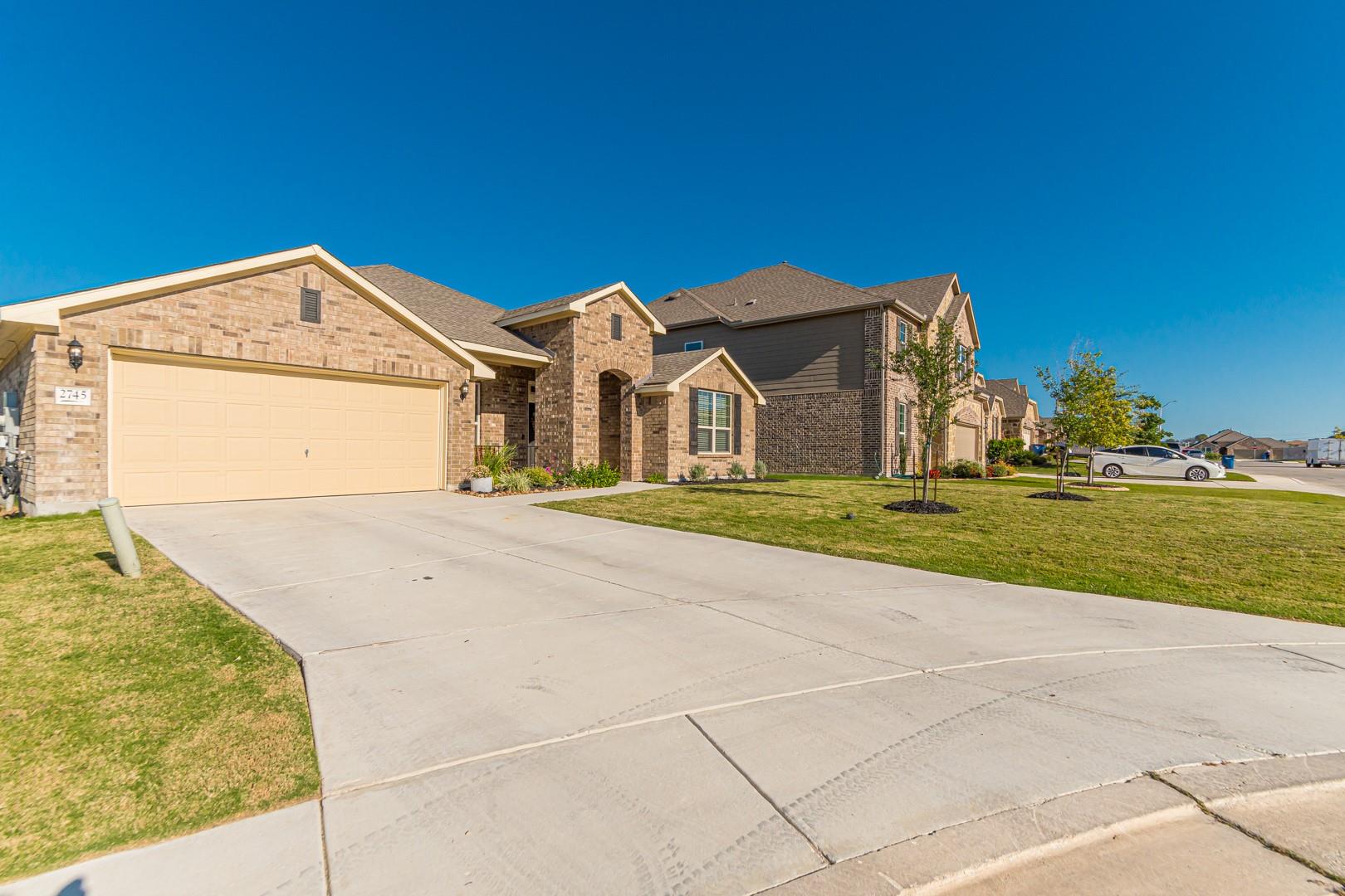 2745 Ridgeforest Dr, New Braunfels, TX 78130