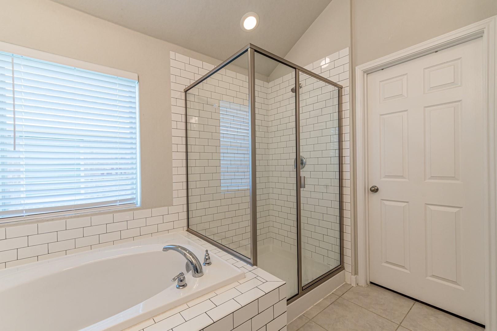 2745 Ridgeforest Dr, New Braunfels, TX 78130