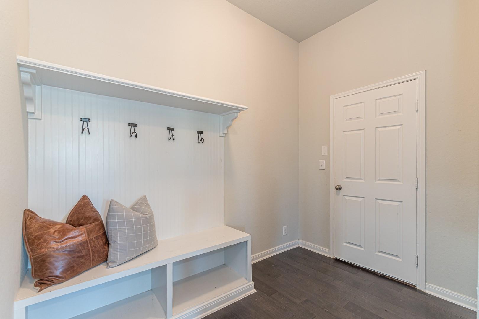 2745 Ridgeforest Dr, New Braunfels, TX 78130