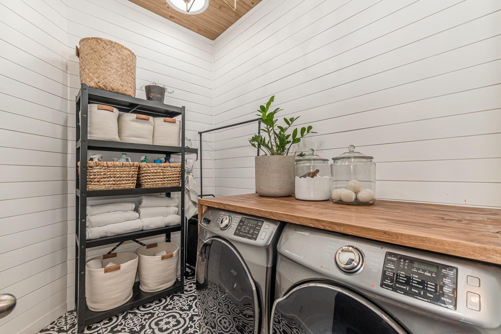 2745 Ridgeforest Dr, New Braunfels, TX 78130