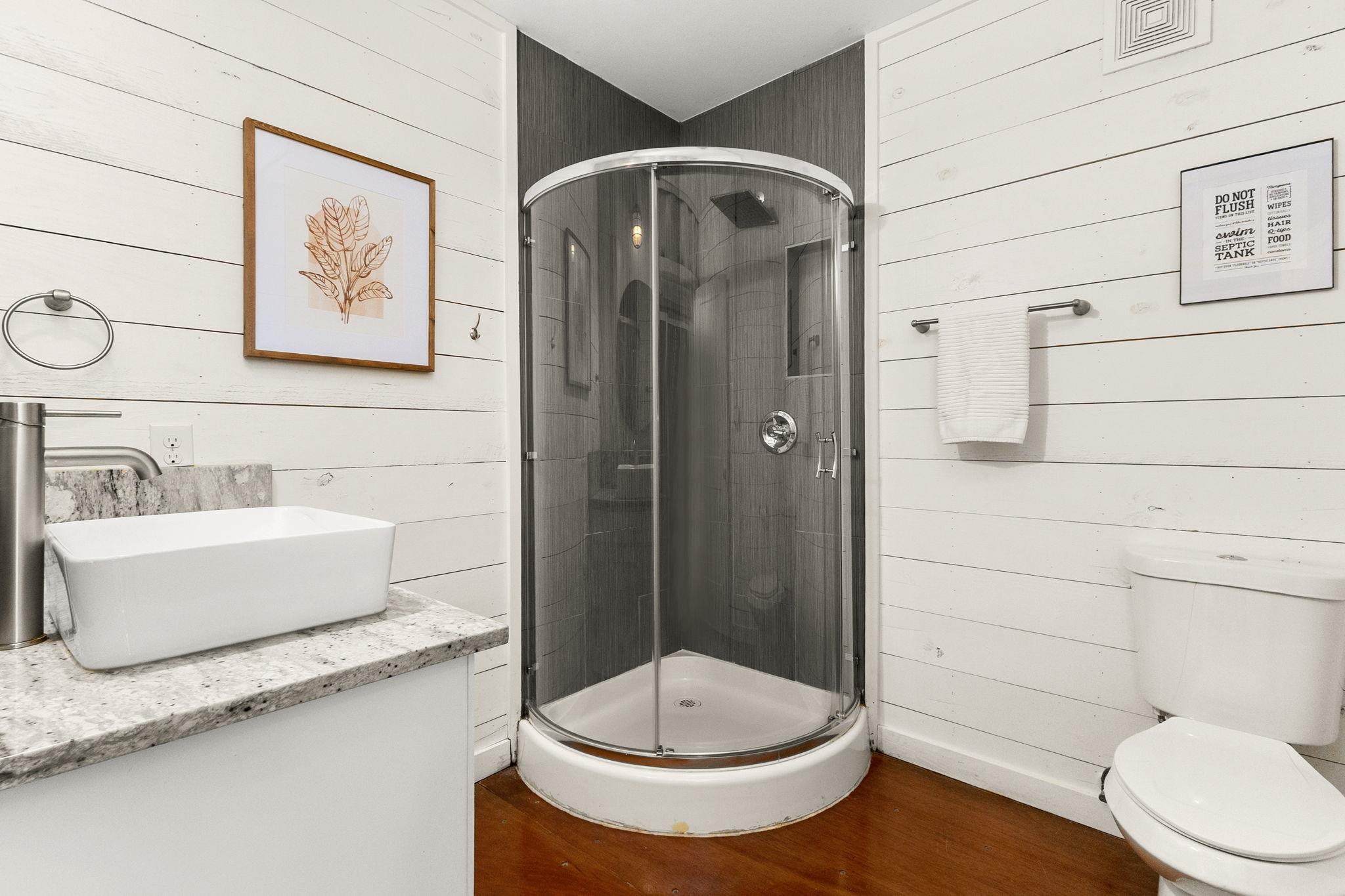 9035 FM 725, McQueeney, TX 78123