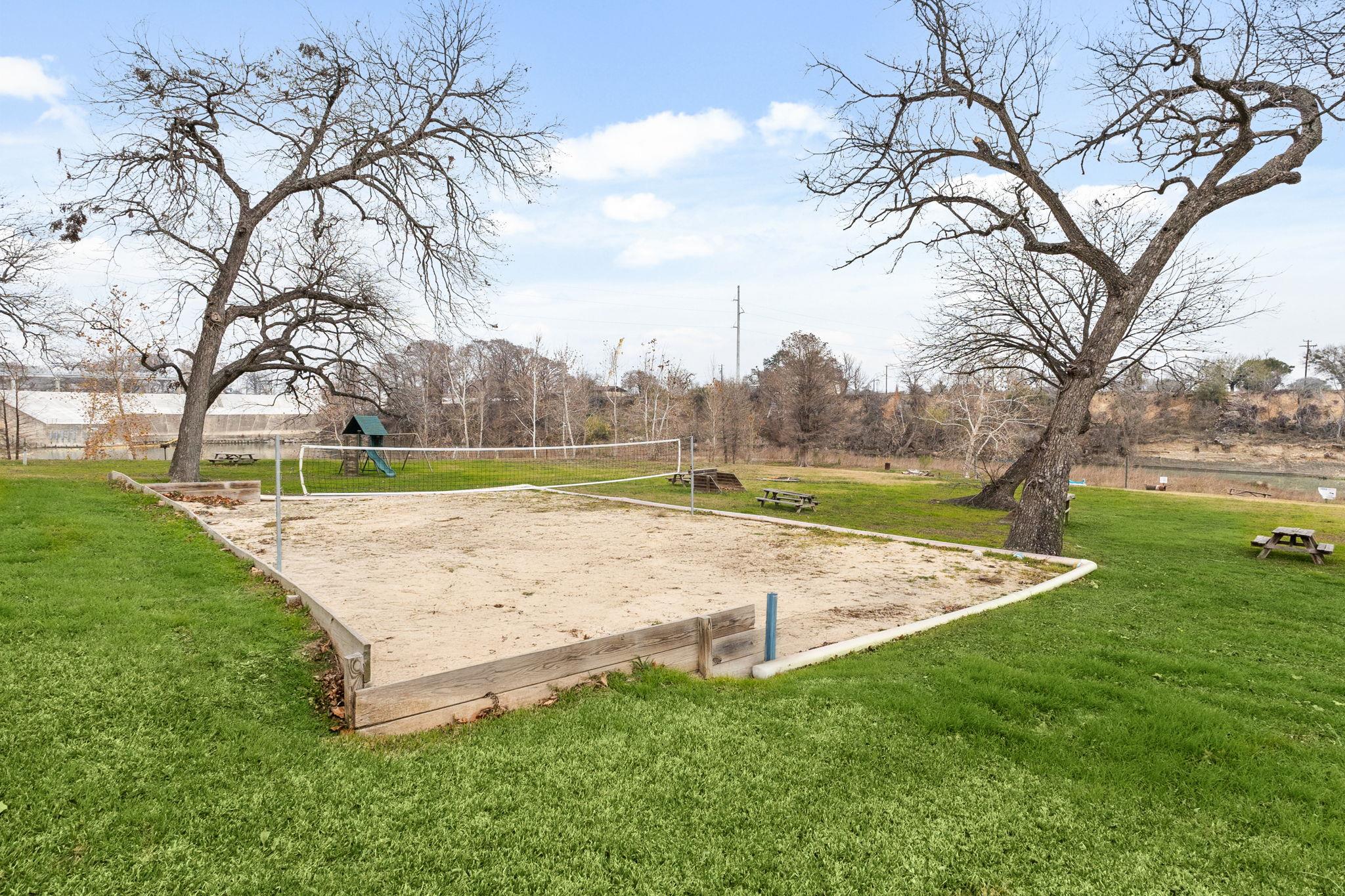 9035 FM 725, McQueeney, TX 78123