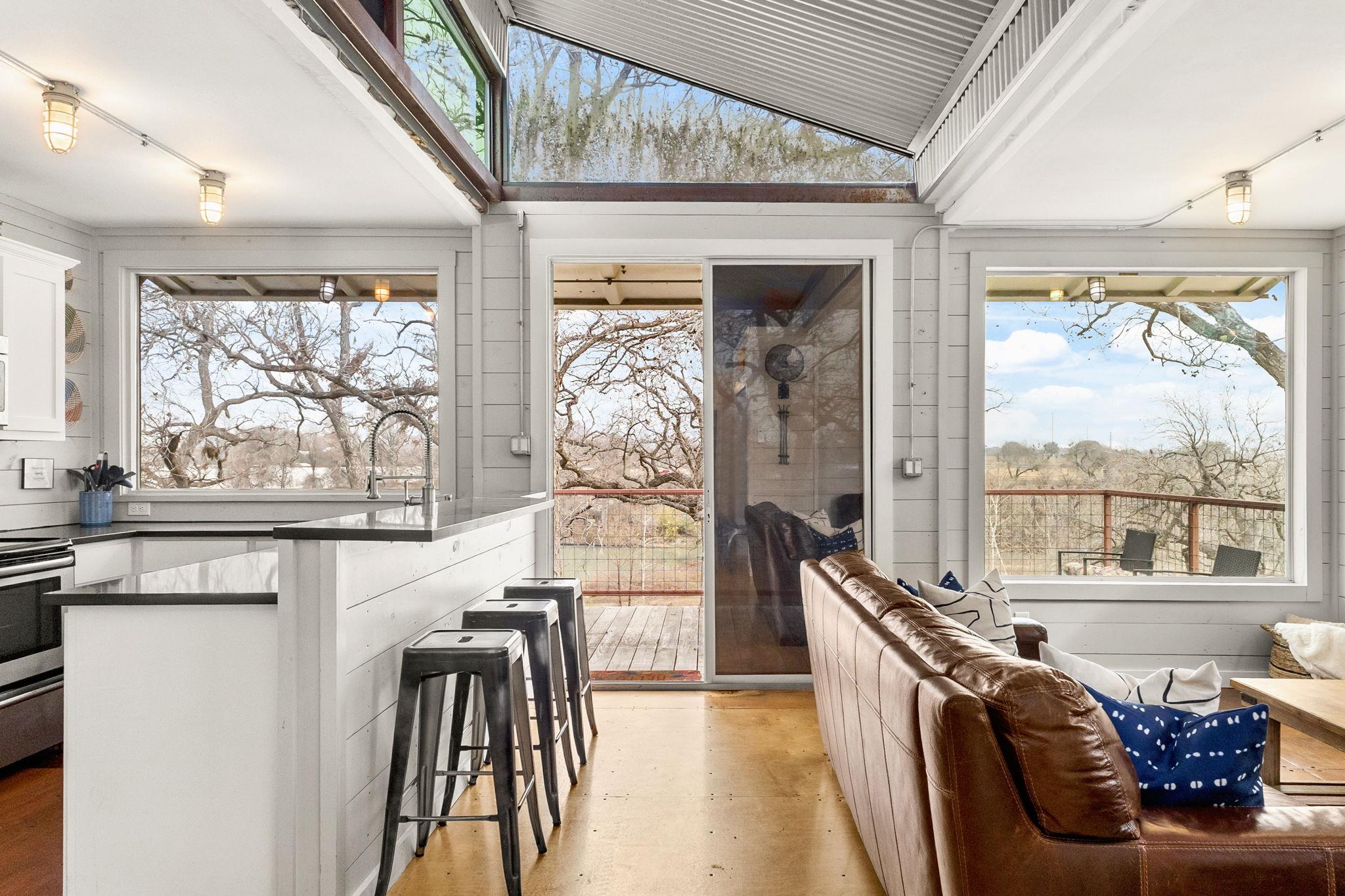 9035 FM 725, McQueeney, TX 78123