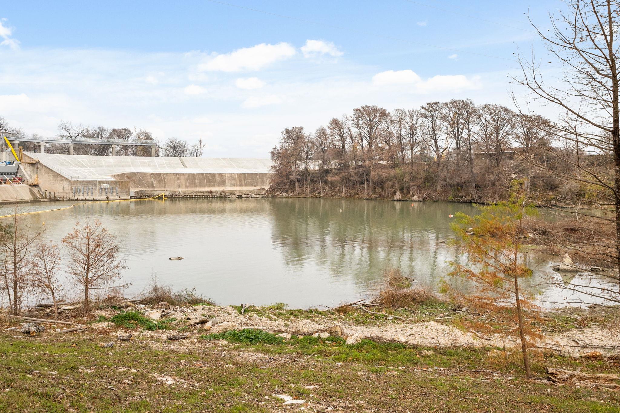 9035 FM 725, McQueeney, TX 78123