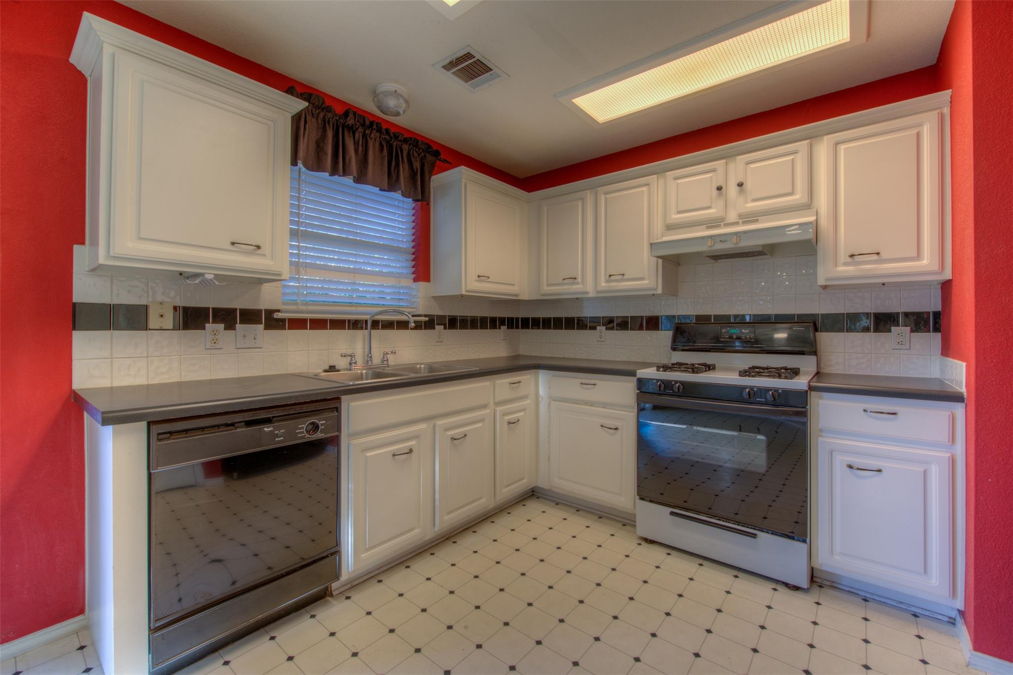 13500 Dulles Ave, Austin, TX 78729