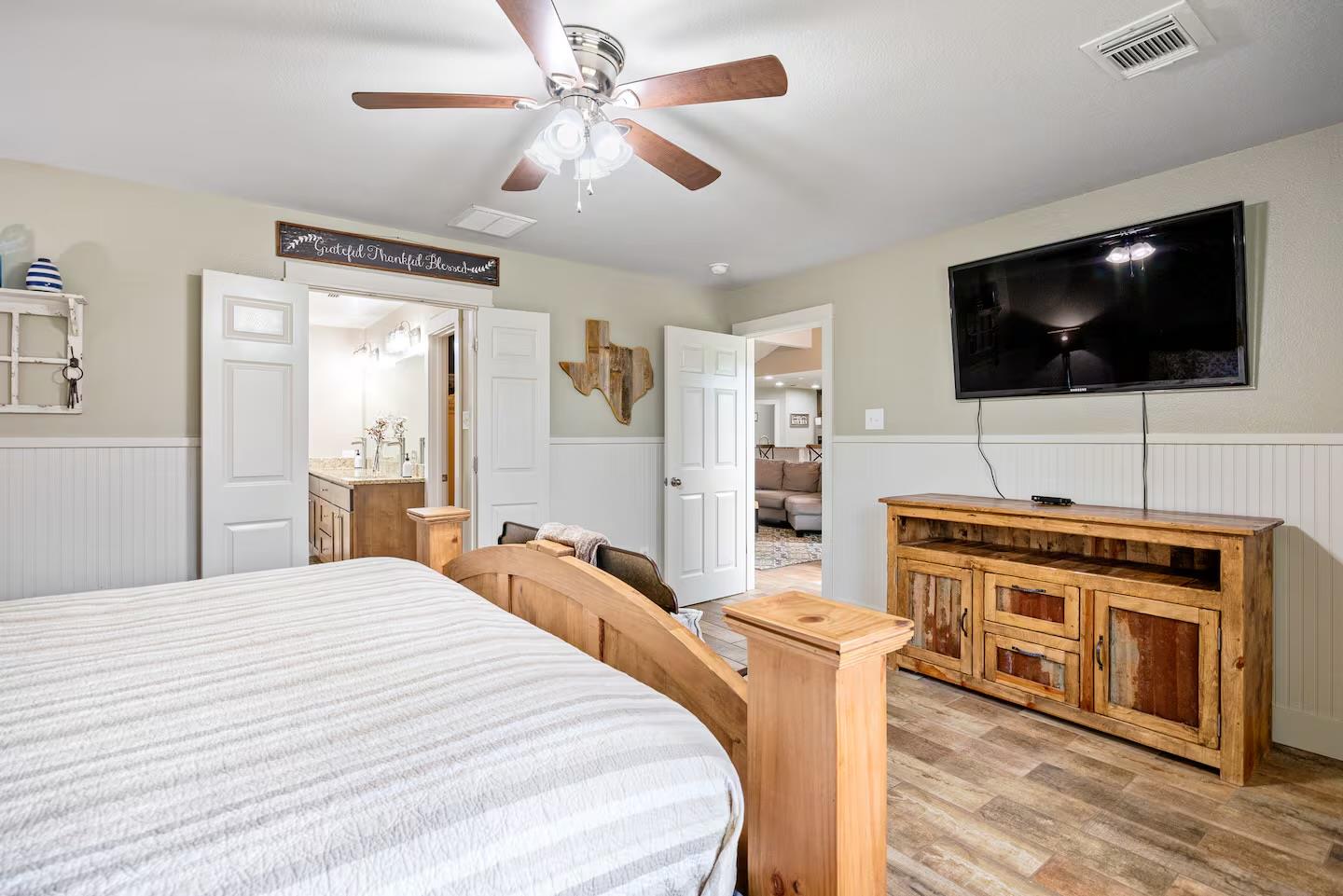 801 John Knox Rd, Fischer, TX 78623