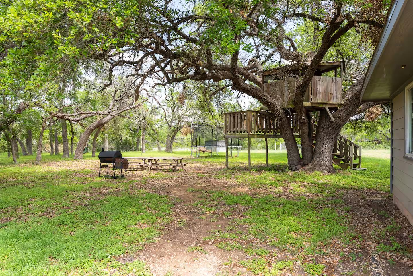 801 John Knox Rd, Fischer, TX 78623