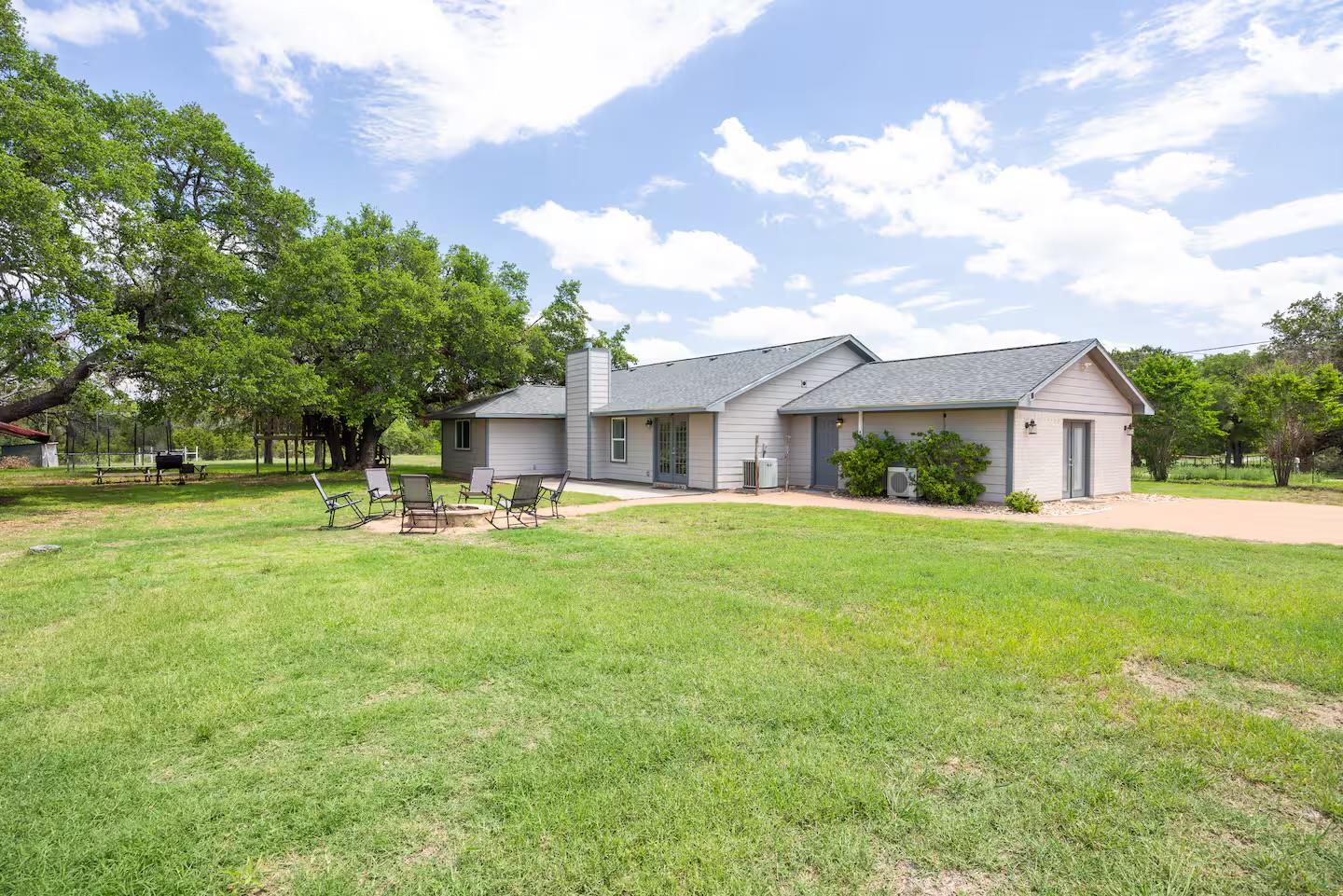 801 John Knox Rd, Fischer, TX 78623