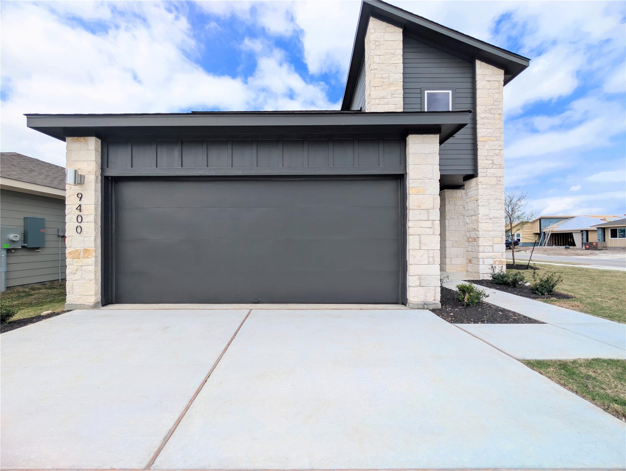 9400 Oxbow Strap Dr, Austin, TX 78724