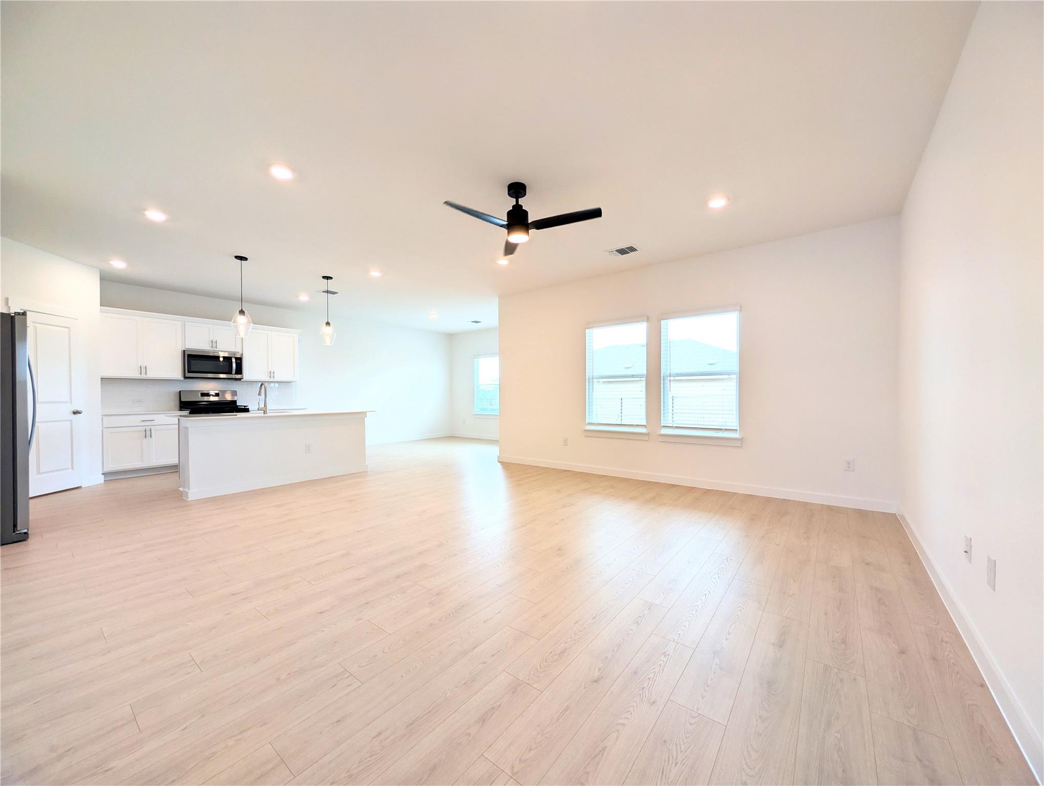 9400 Oxbow Strap Dr, Austin, TX 78724