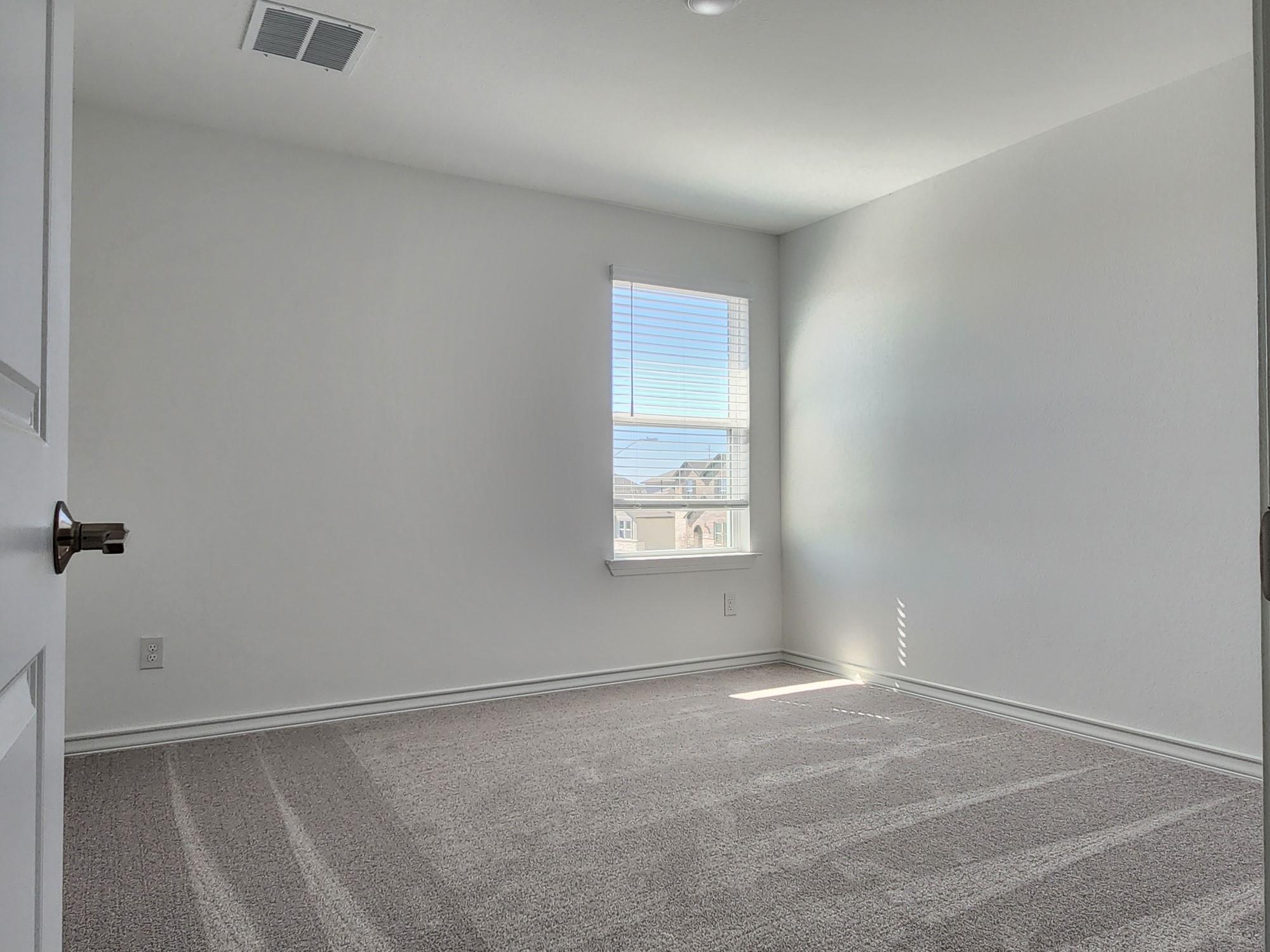 202 Doodle Ln, Hutto, TX 78634