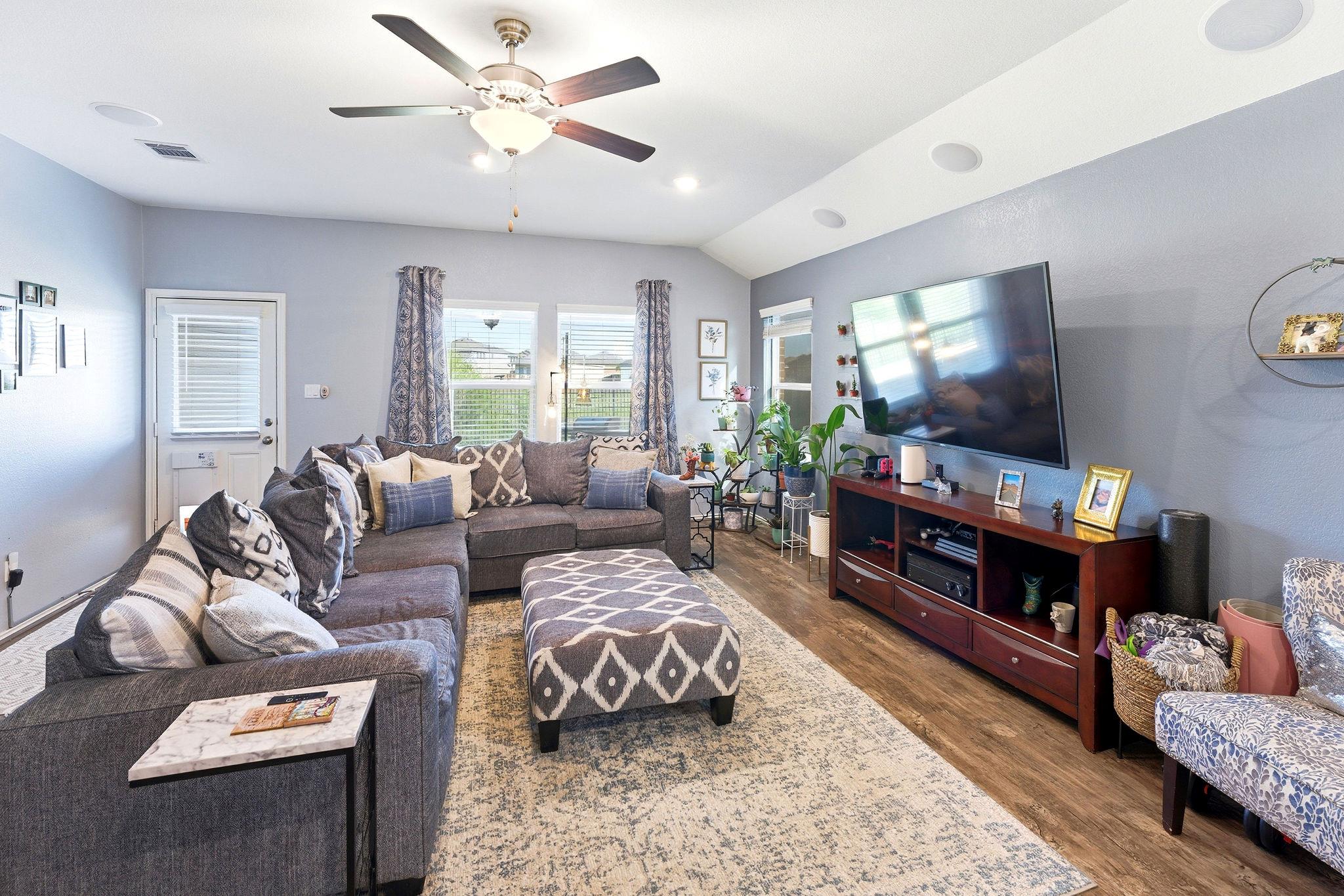 9216 Daisy Cutter Xing, Georgetown, TX 78626