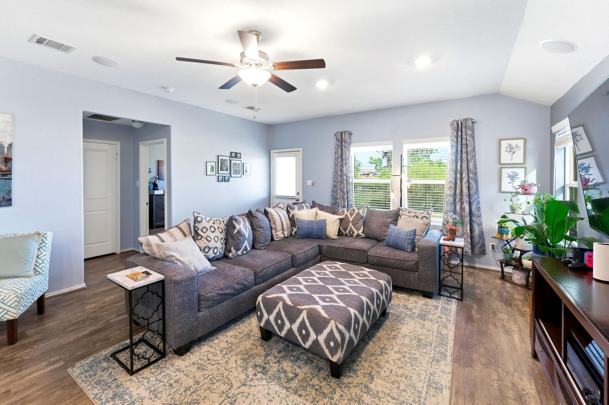 9216 Daisy Cutter Xing, Georgetown, TX 78626