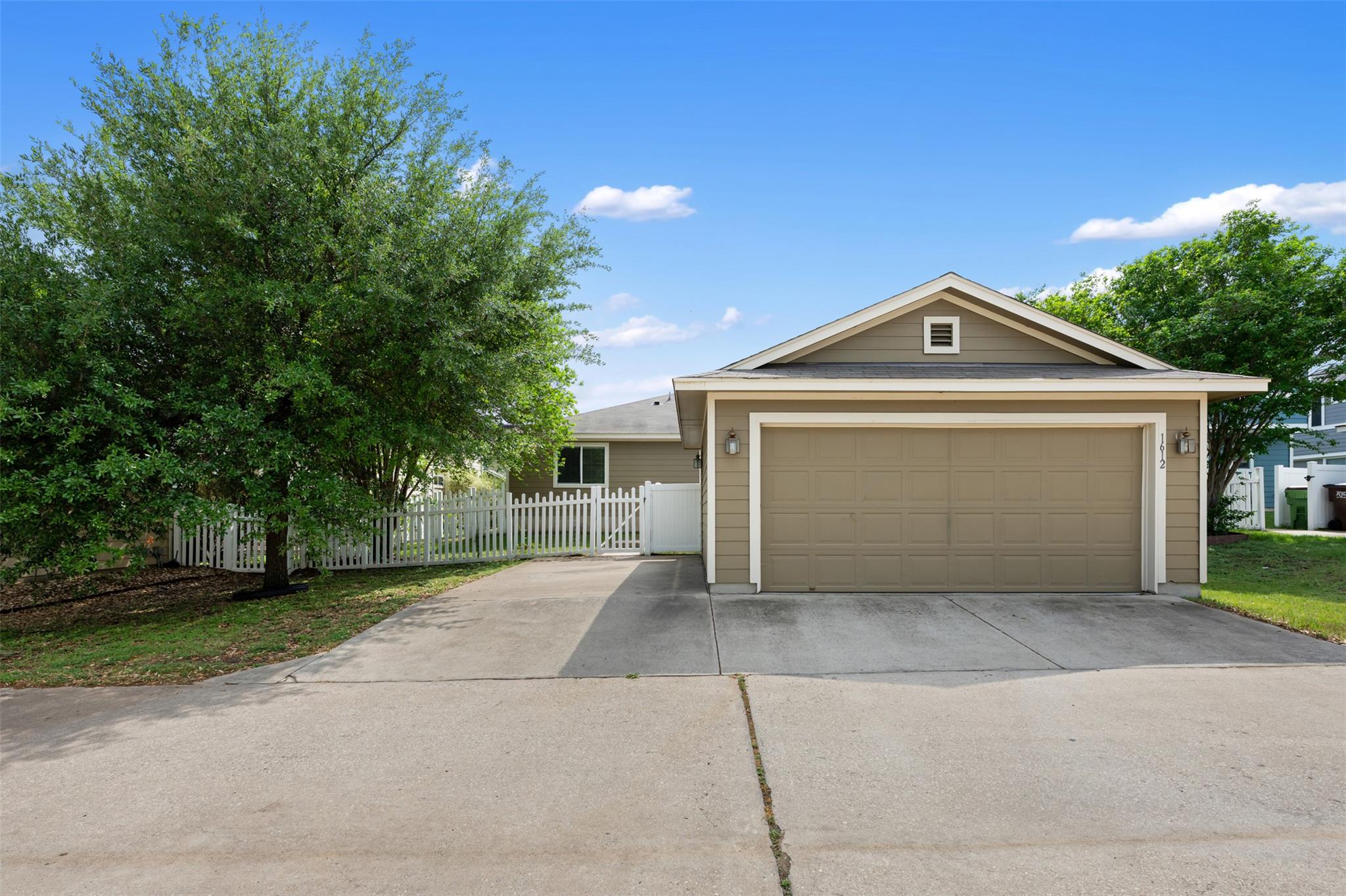 1612 Corn Hill Ln, Round Rock, TX 78664