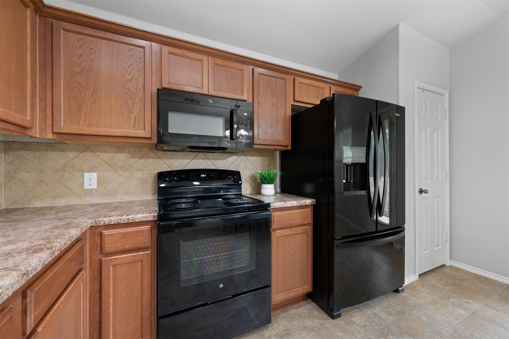 1612 Corn Hill Ln, Round Rock, TX 78664