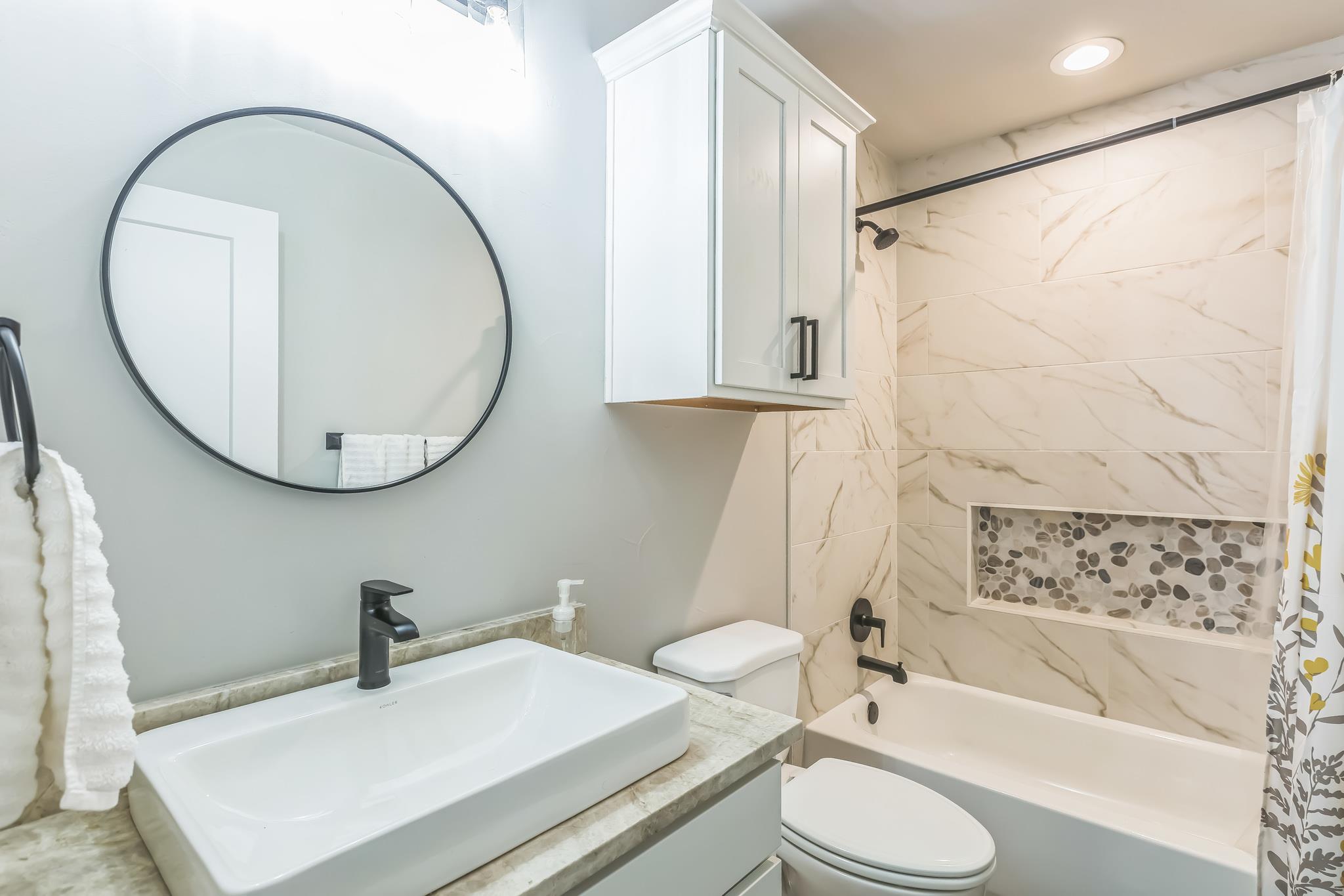 2403 Belaire East Ln, Granite Shoals, TX 78654