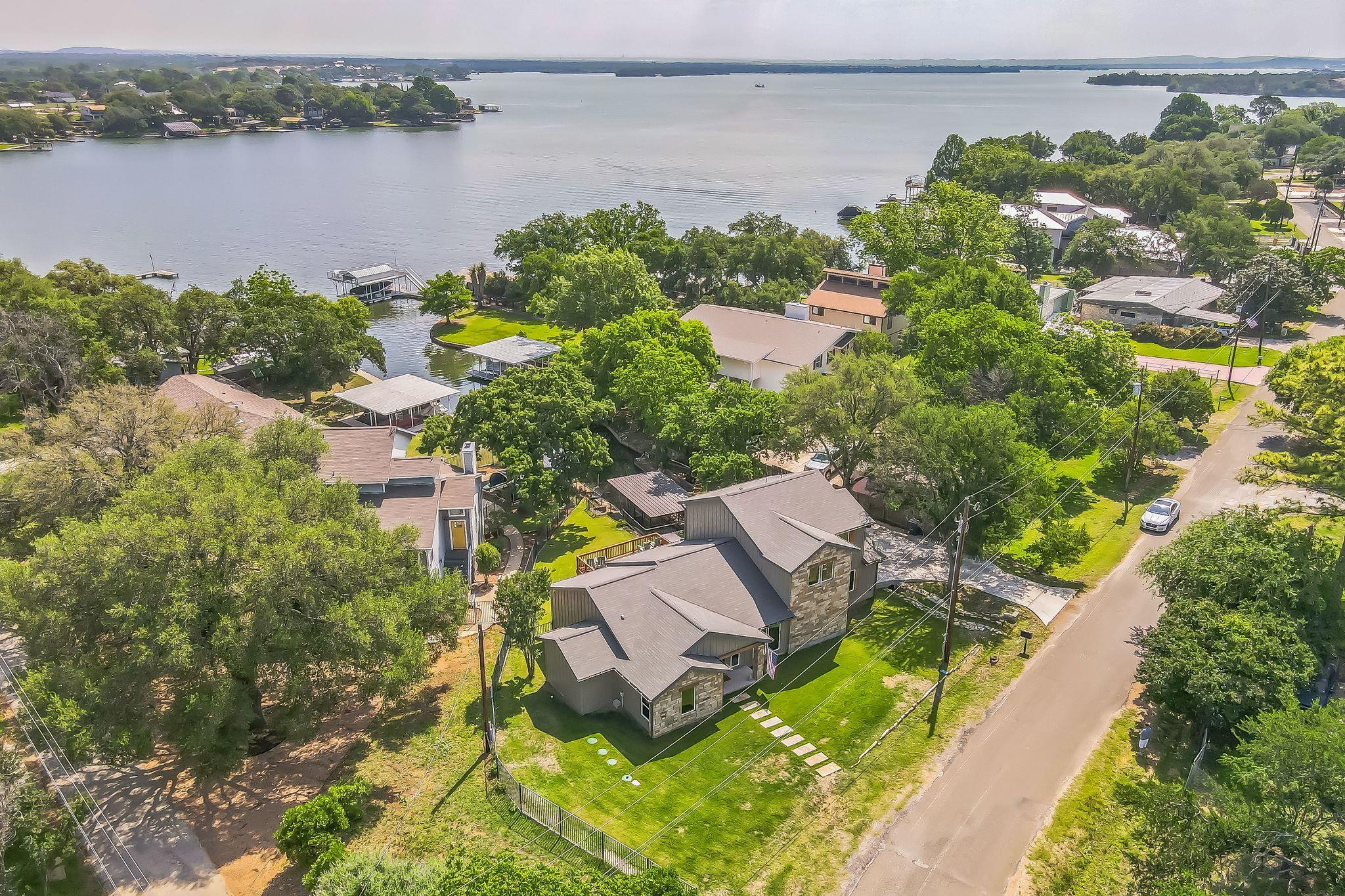 2403 Belaire East Ln, Granite Shoals, TX 78654