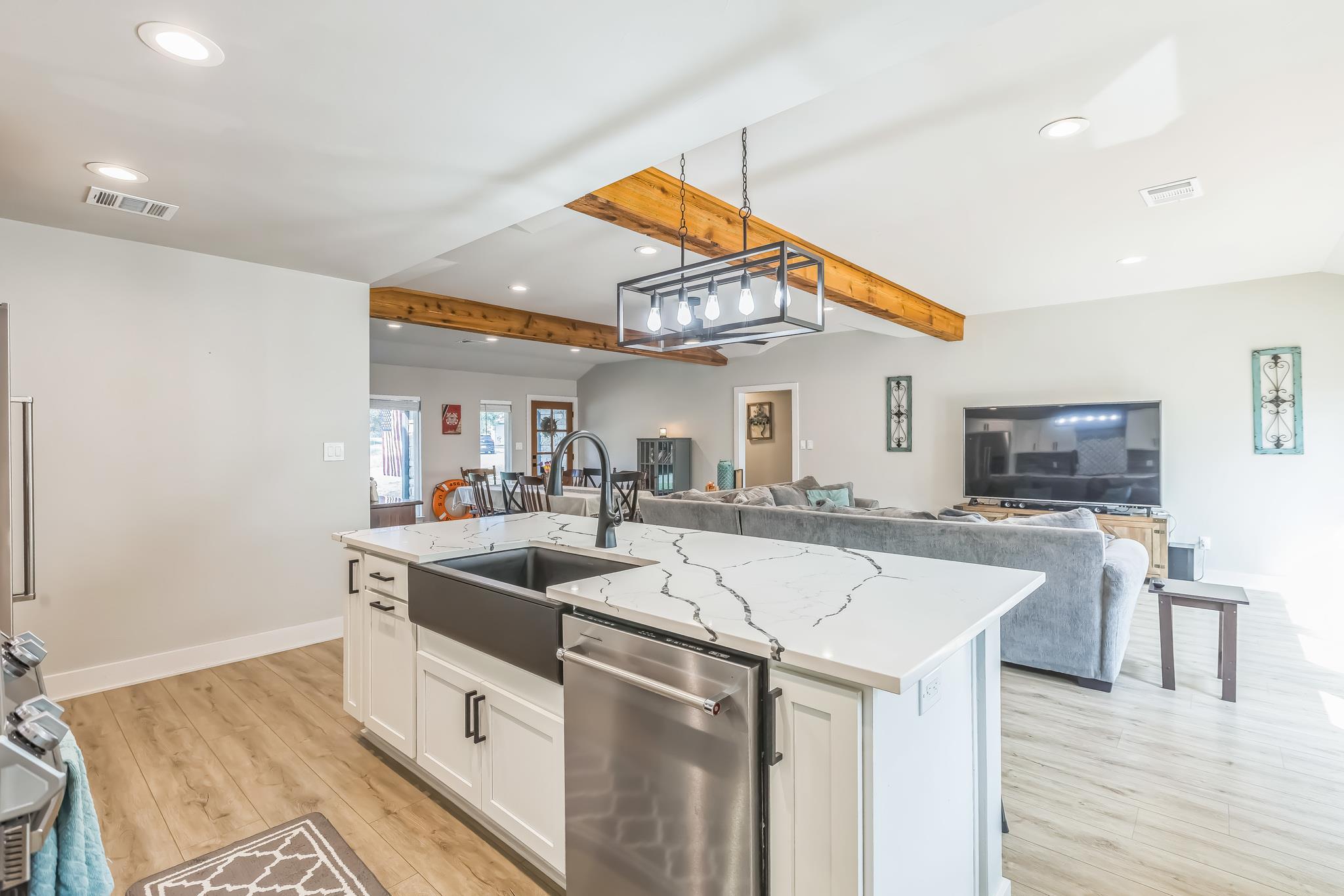 2403 Belaire East Ln, Granite Shoals, TX 78654