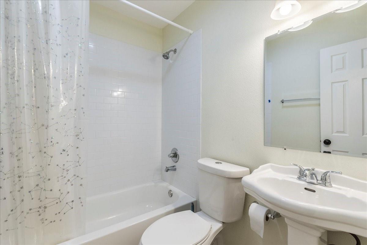 2302 Tern Cir # B, Austin, TX 78744