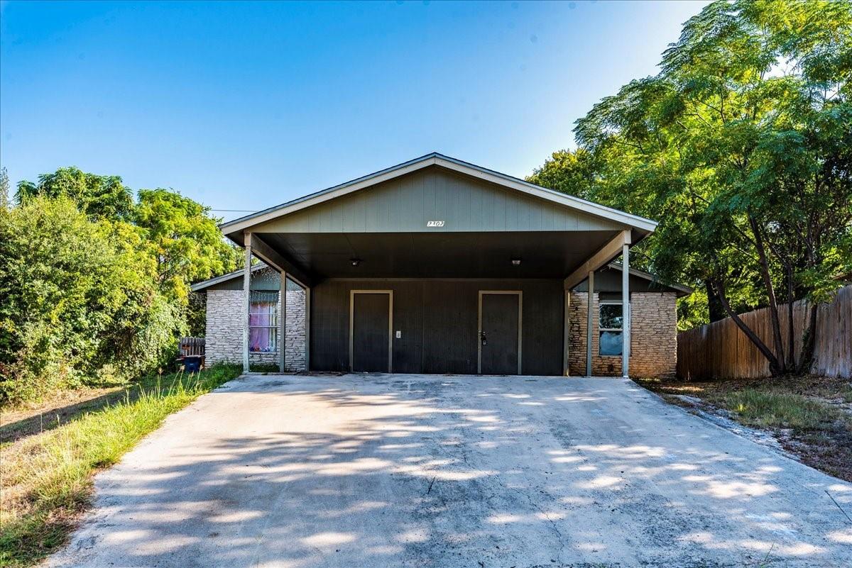 2302 Tern Cir # B, Austin, TX 78744