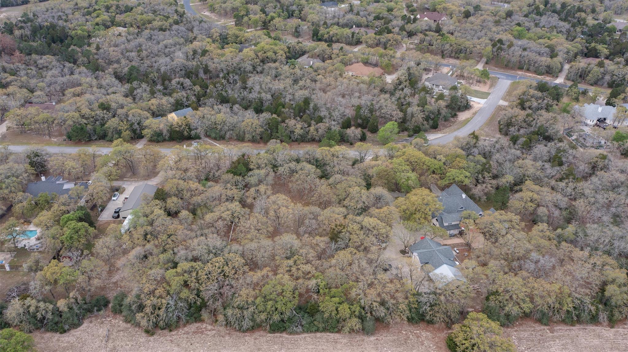 124 Kingwood Dr, Elgin, TX 78621