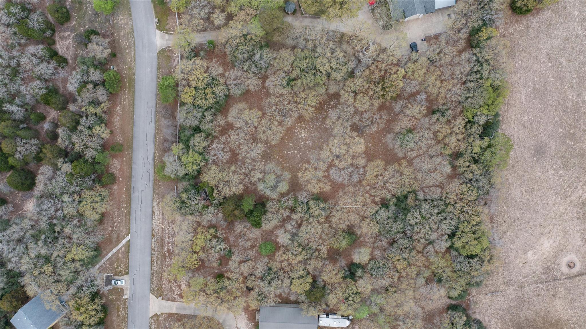 124 Kingwood Dr, Elgin, TX 78621