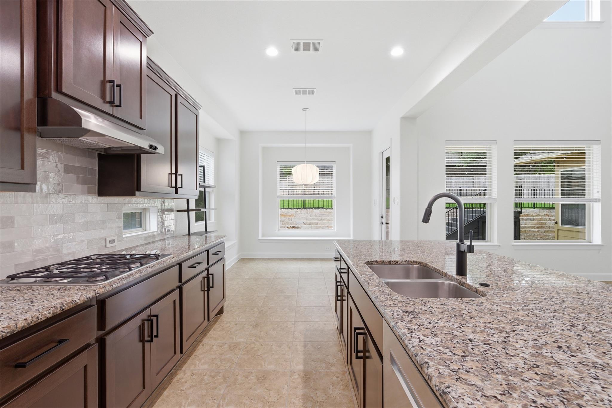 112 Bastrop Dr, Georgetown, TX 78628