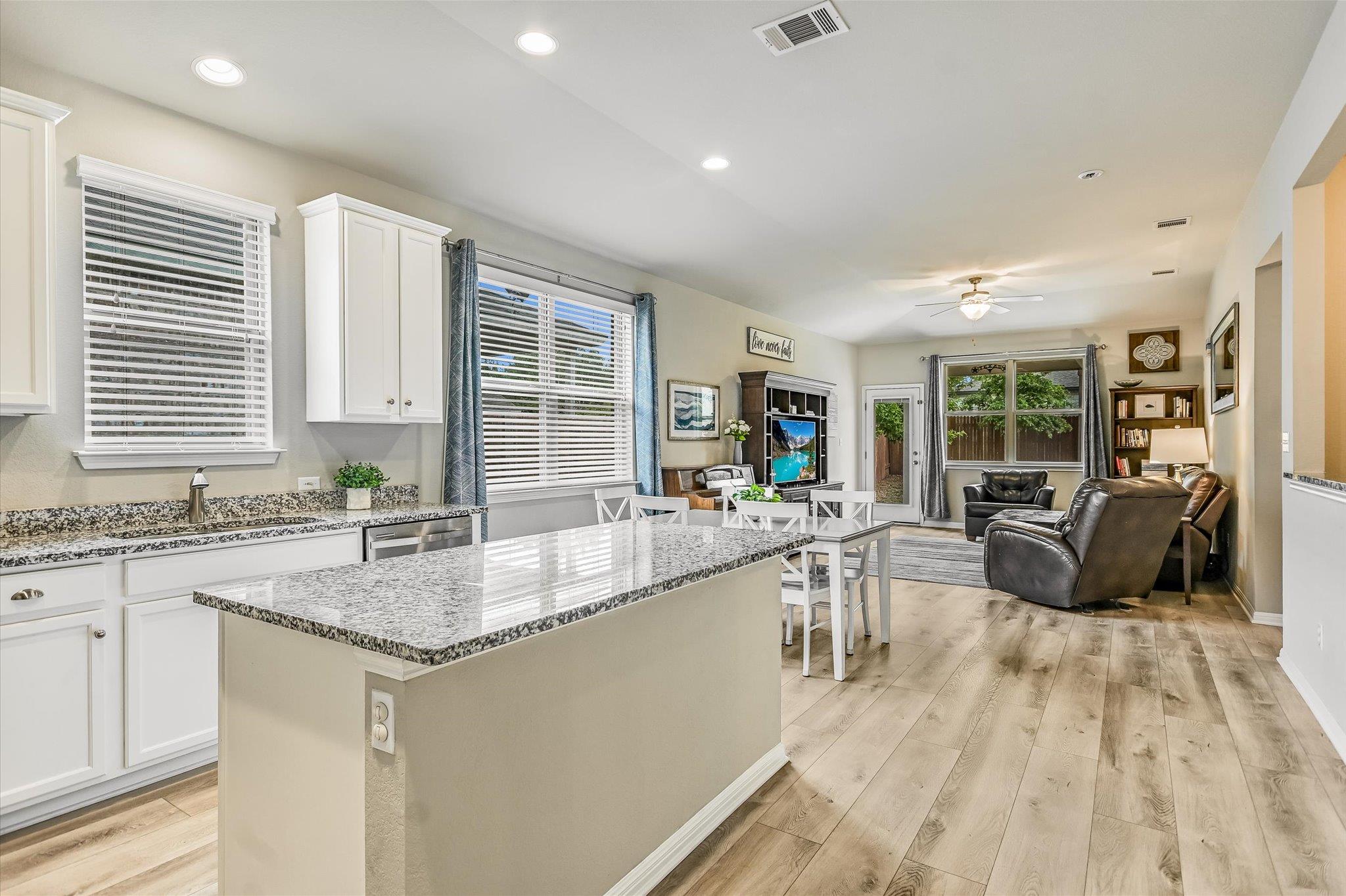 1504 William Bee Dr, Leander, TX 78641