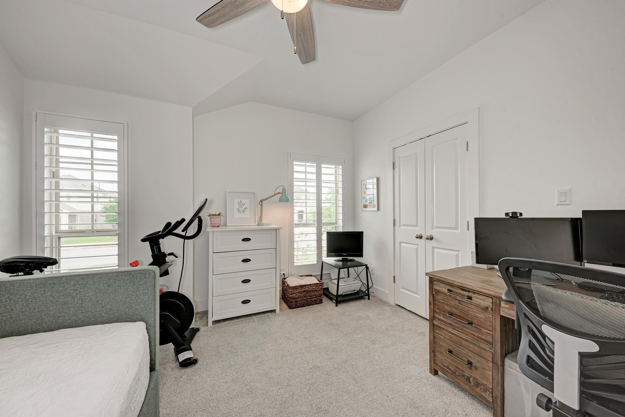 548 Elm Green St, Hutto, TX 78634