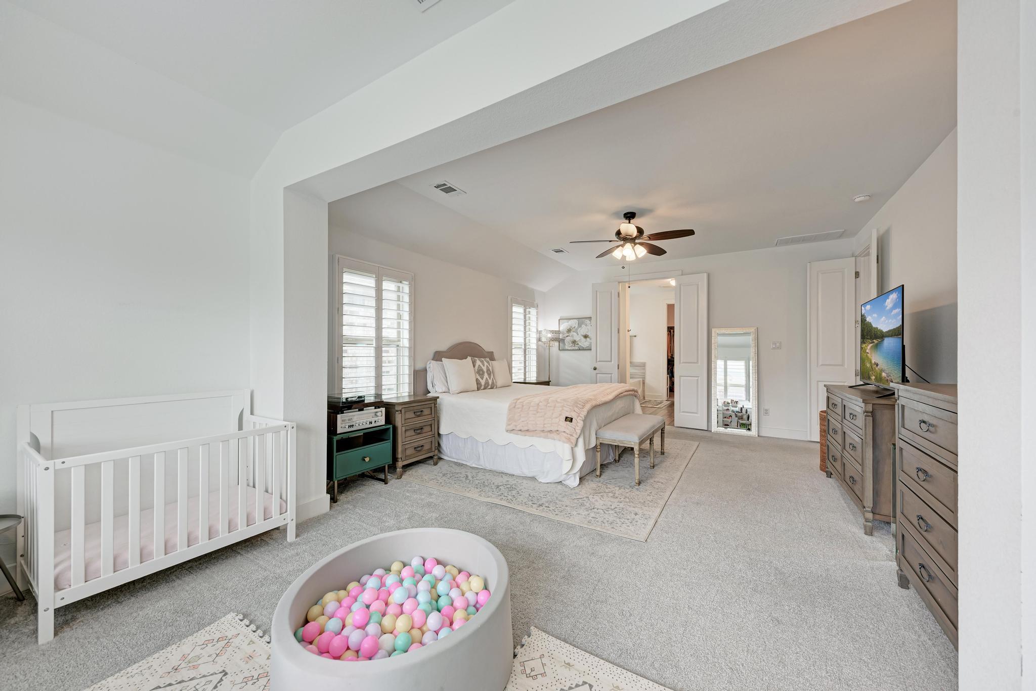 548 Elm Green St, Hutto, TX 78634
