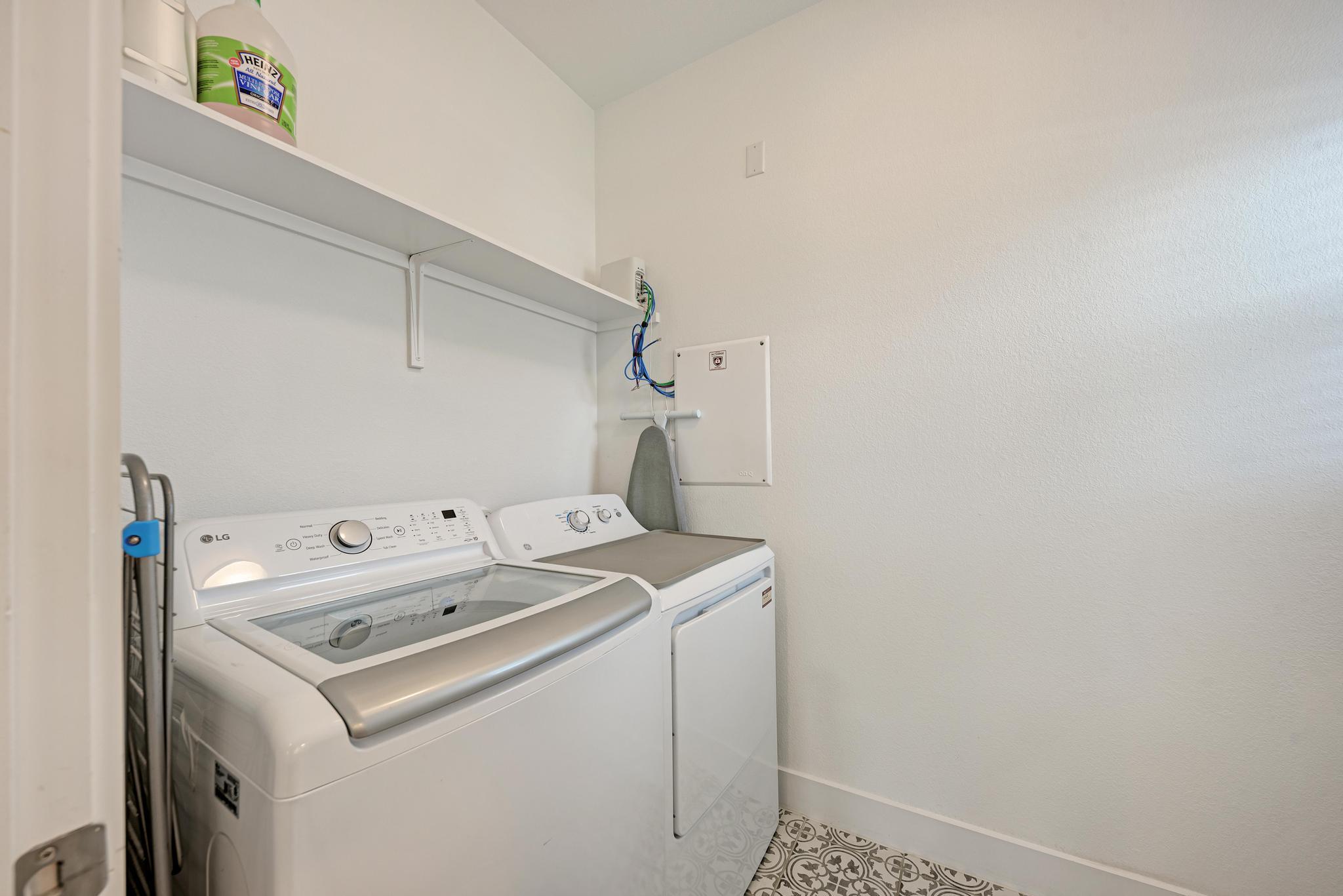 548 Elm Green St, Hutto, TX 78634