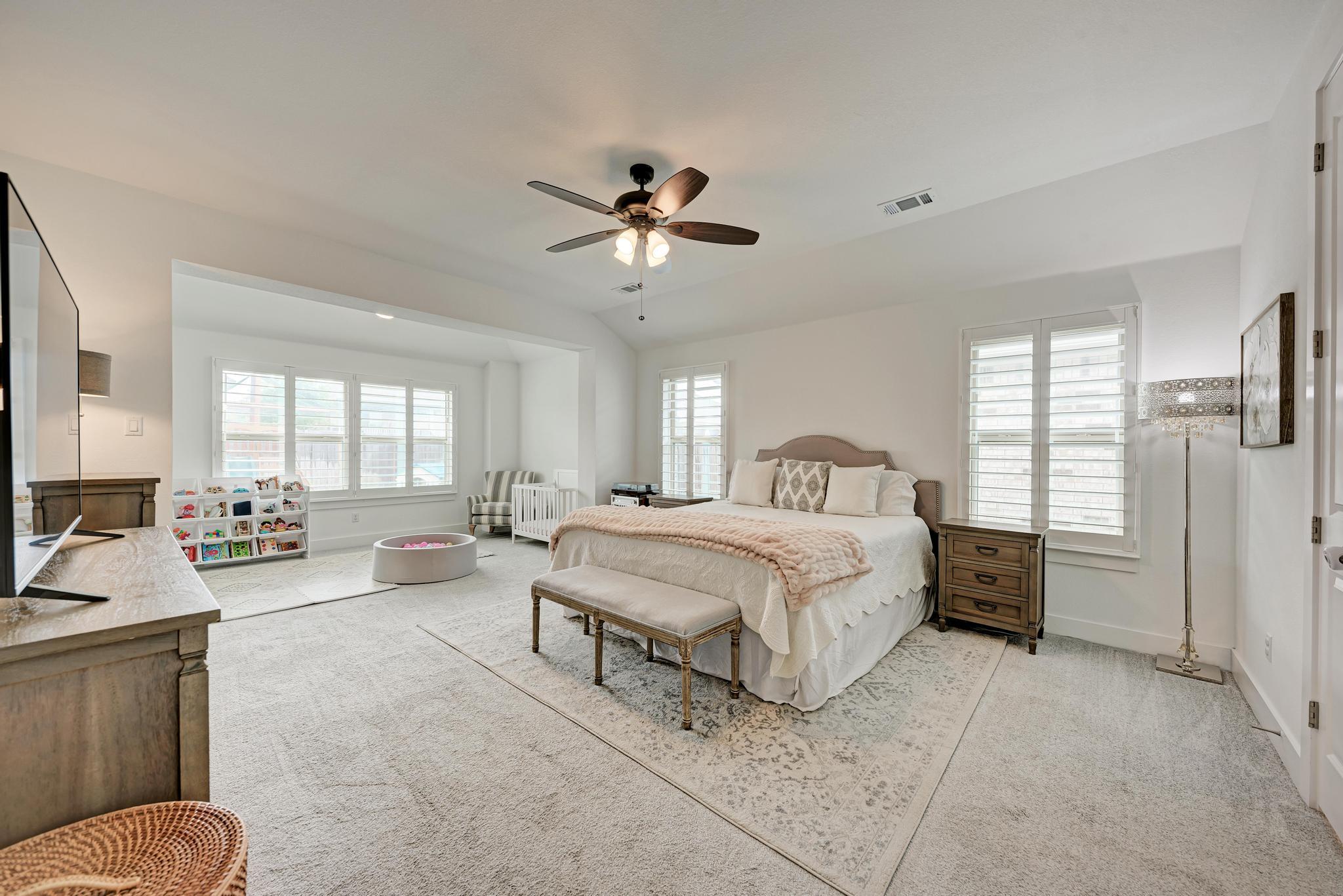548 Elm Green St, Hutto, TX 78634