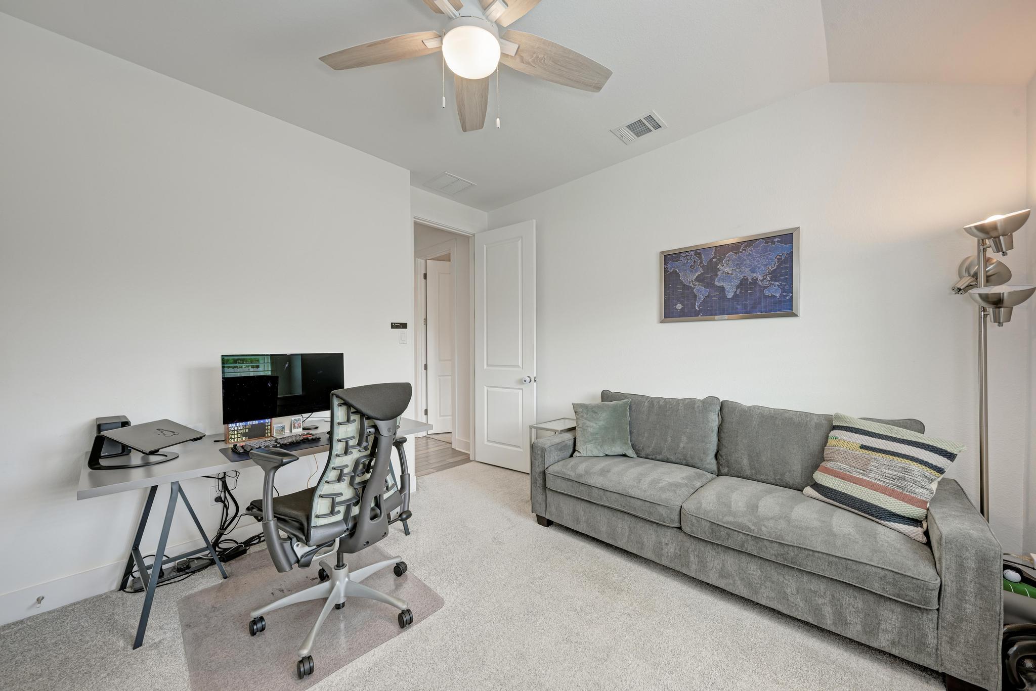 548 Elm Green St, Hutto, TX 78634