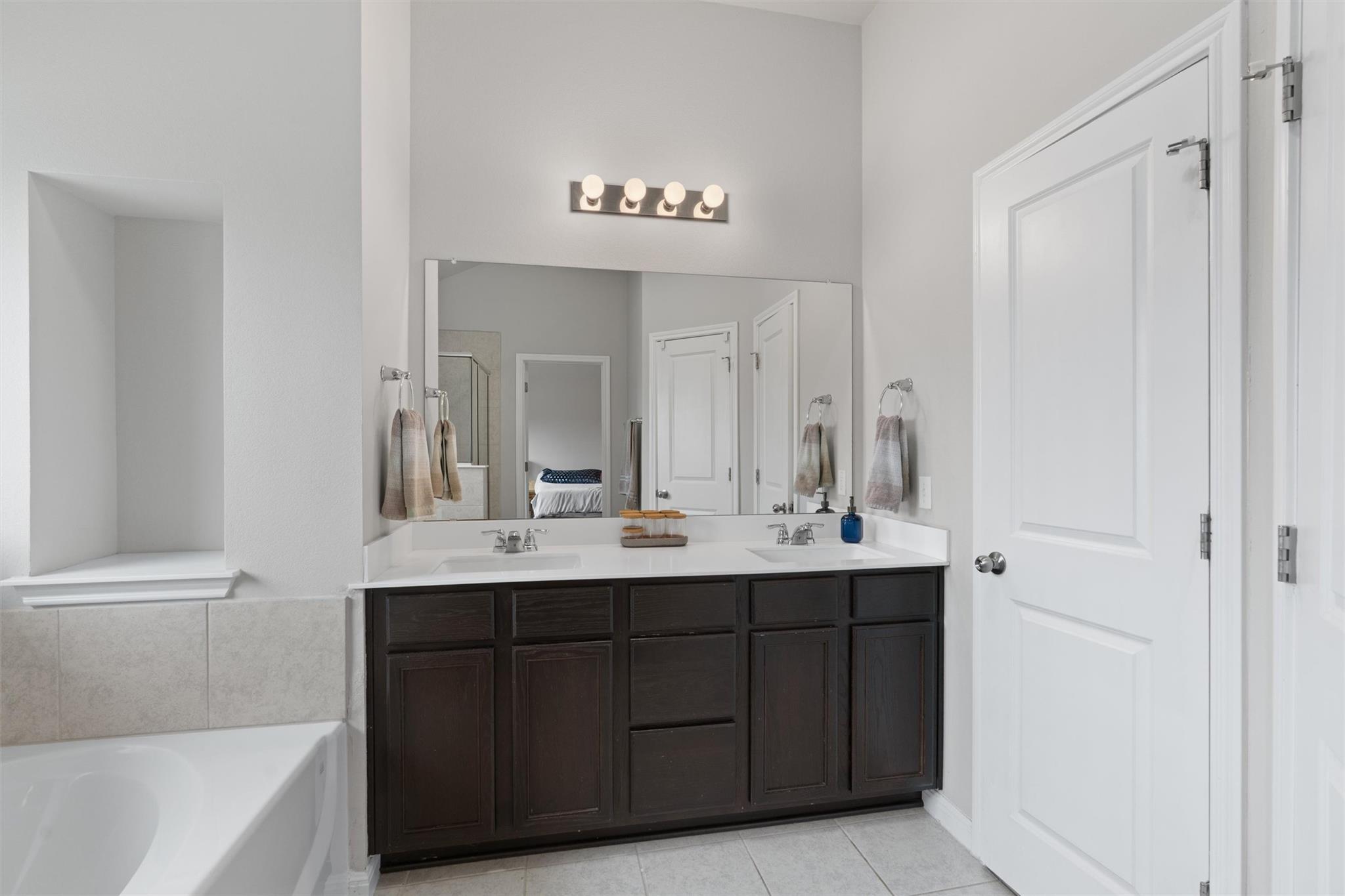 808 Wagon Spoke Way, Liberty Hill, TX 78642