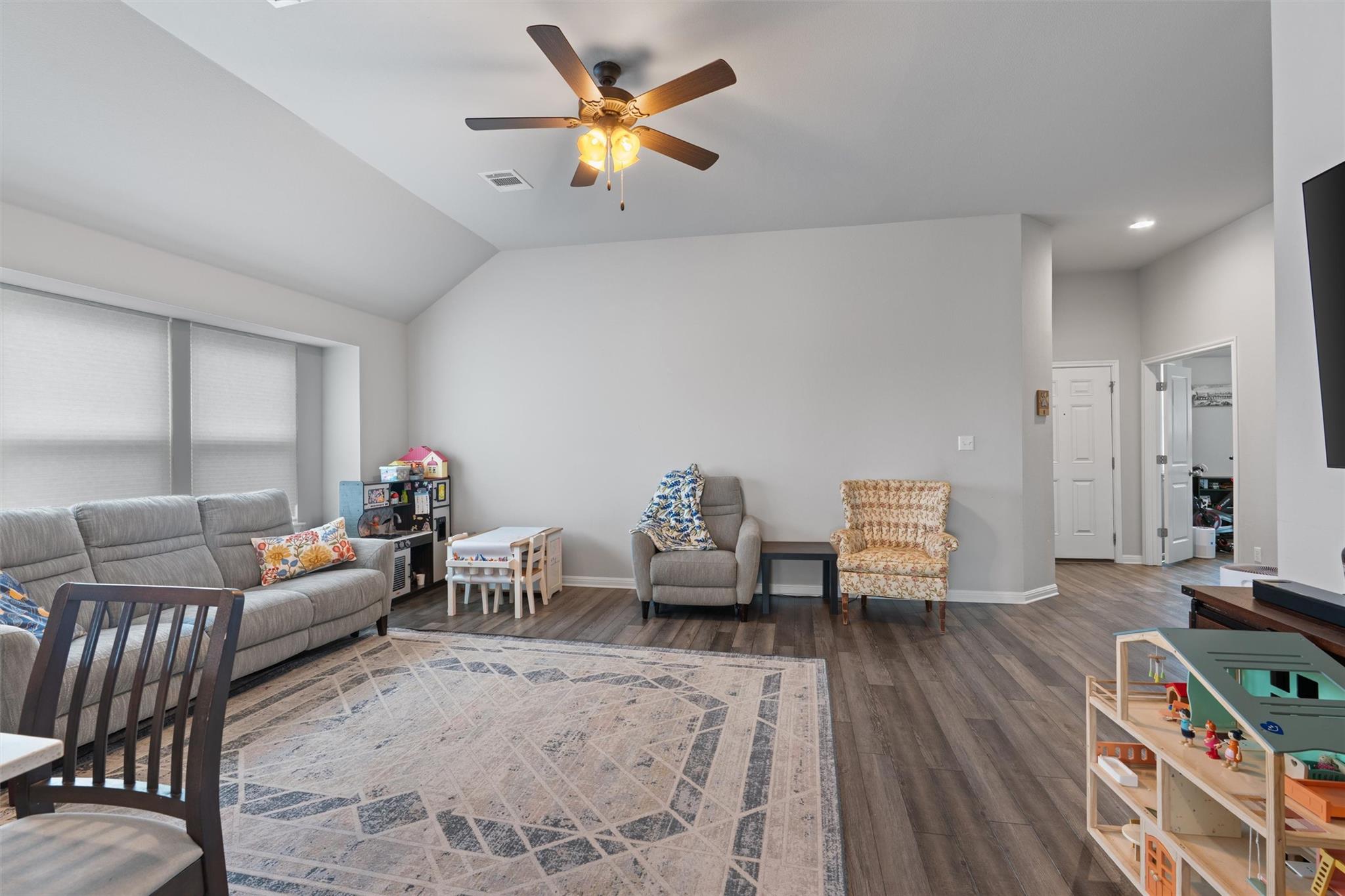 808 Wagon Spoke Way, Liberty Hill, TX 78642