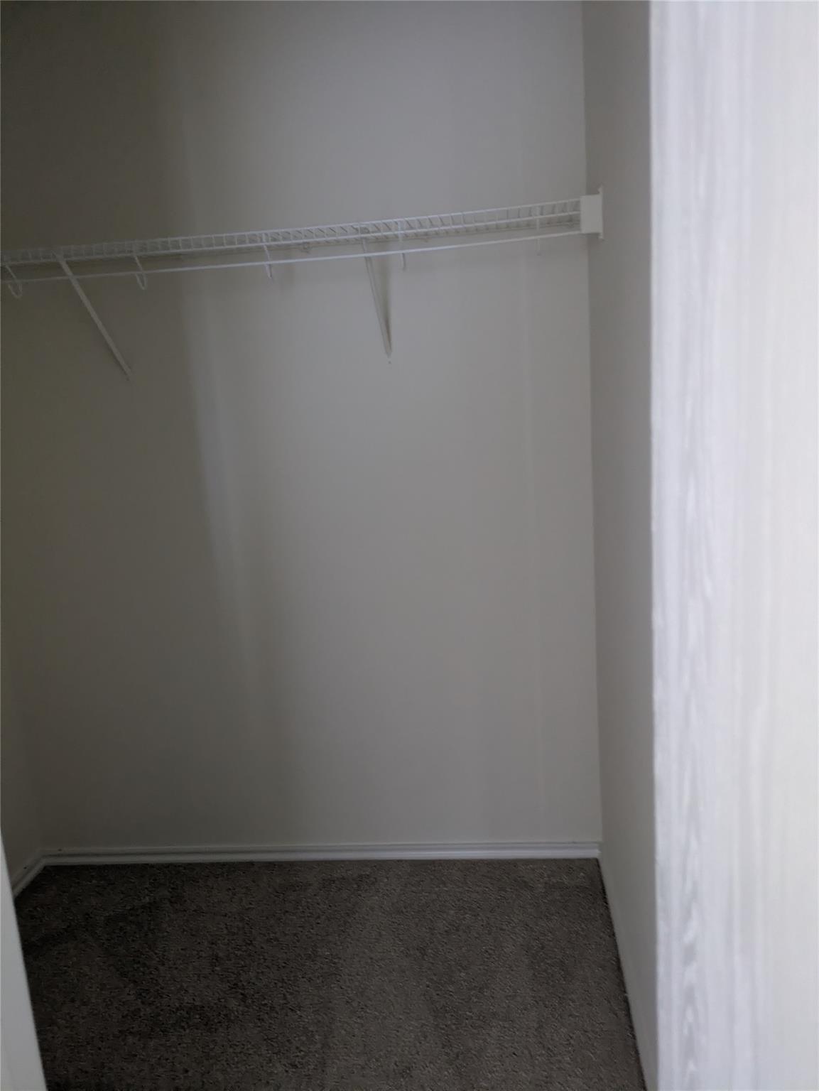 209 Phillips St, Hutto, TX 78634