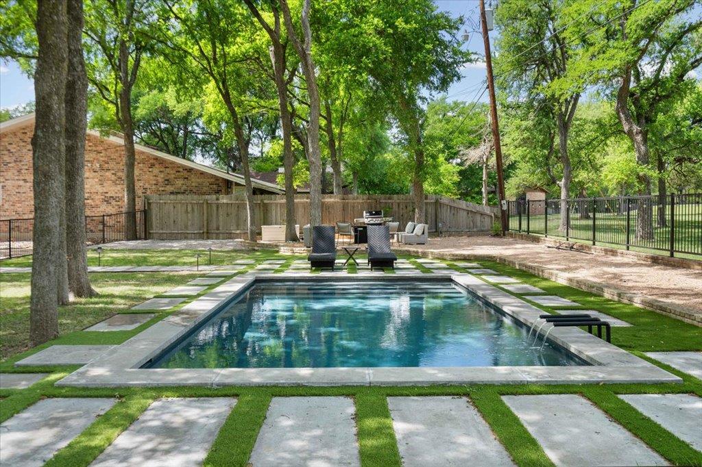 9304 Spring Hollow Dr, Austin, TX 78750