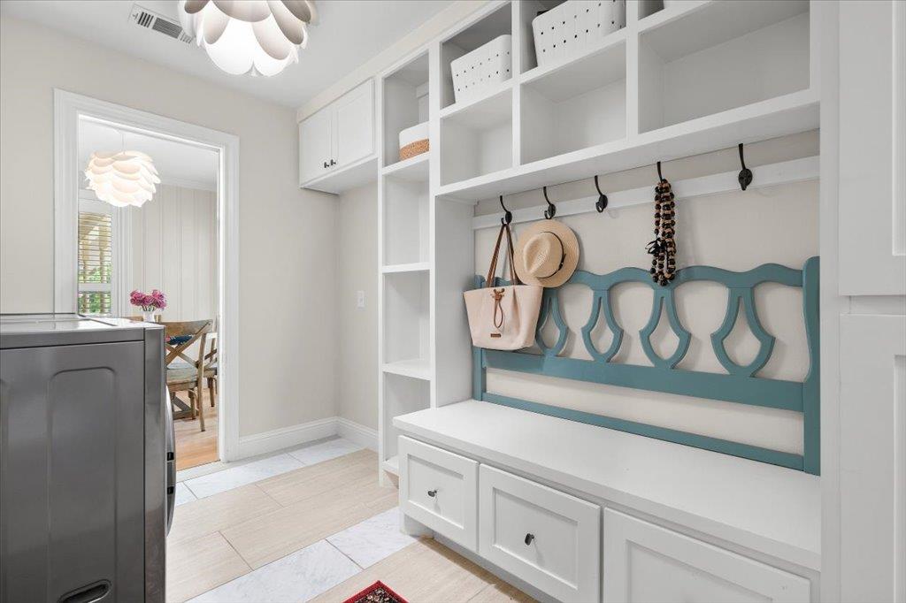 9304 Spring Hollow Dr, Austin, TX 78750