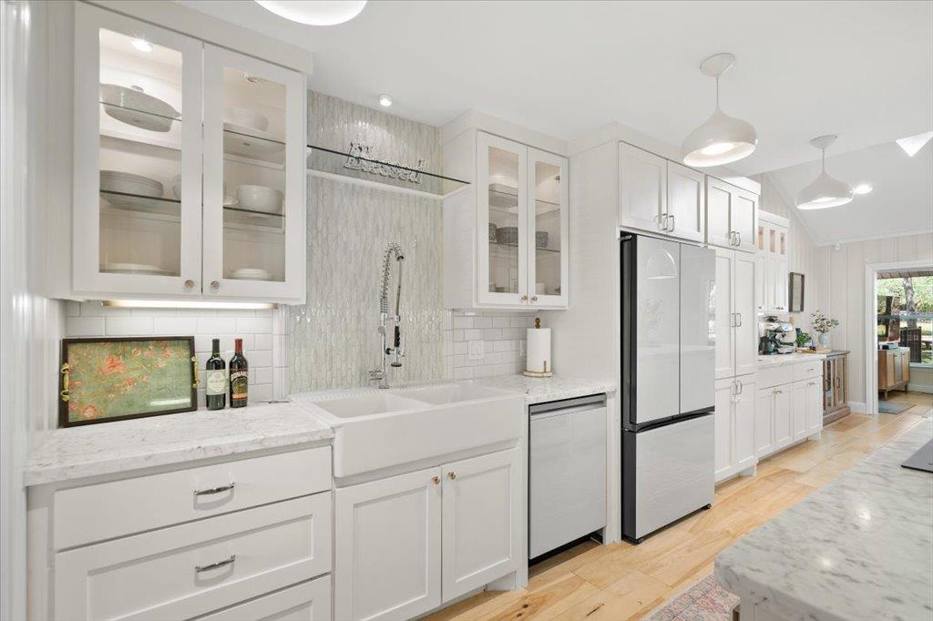 9304 Spring Hollow Dr, Austin, TX 78750