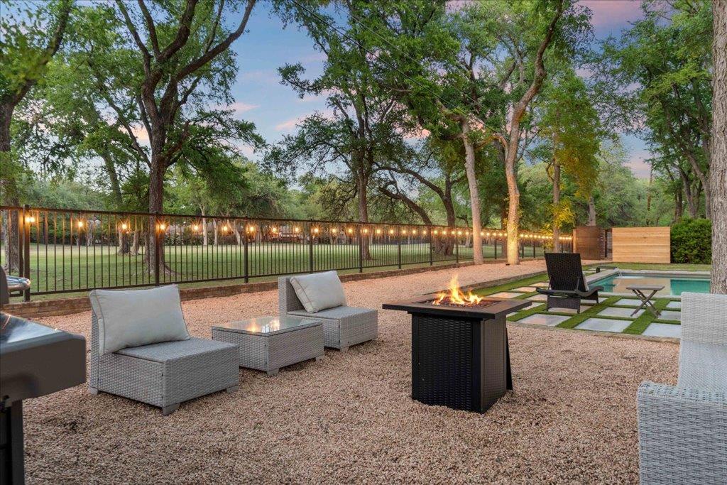 9304 Spring Hollow Dr, Austin, TX 78750