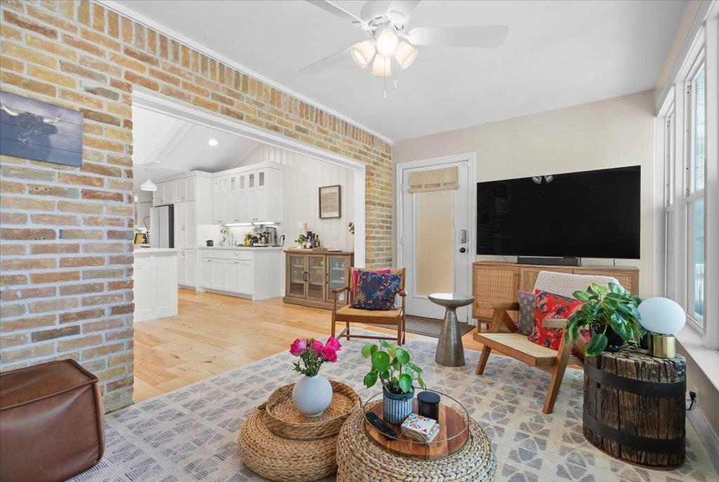 9304 Spring Hollow Dr, Austin, TX 78750