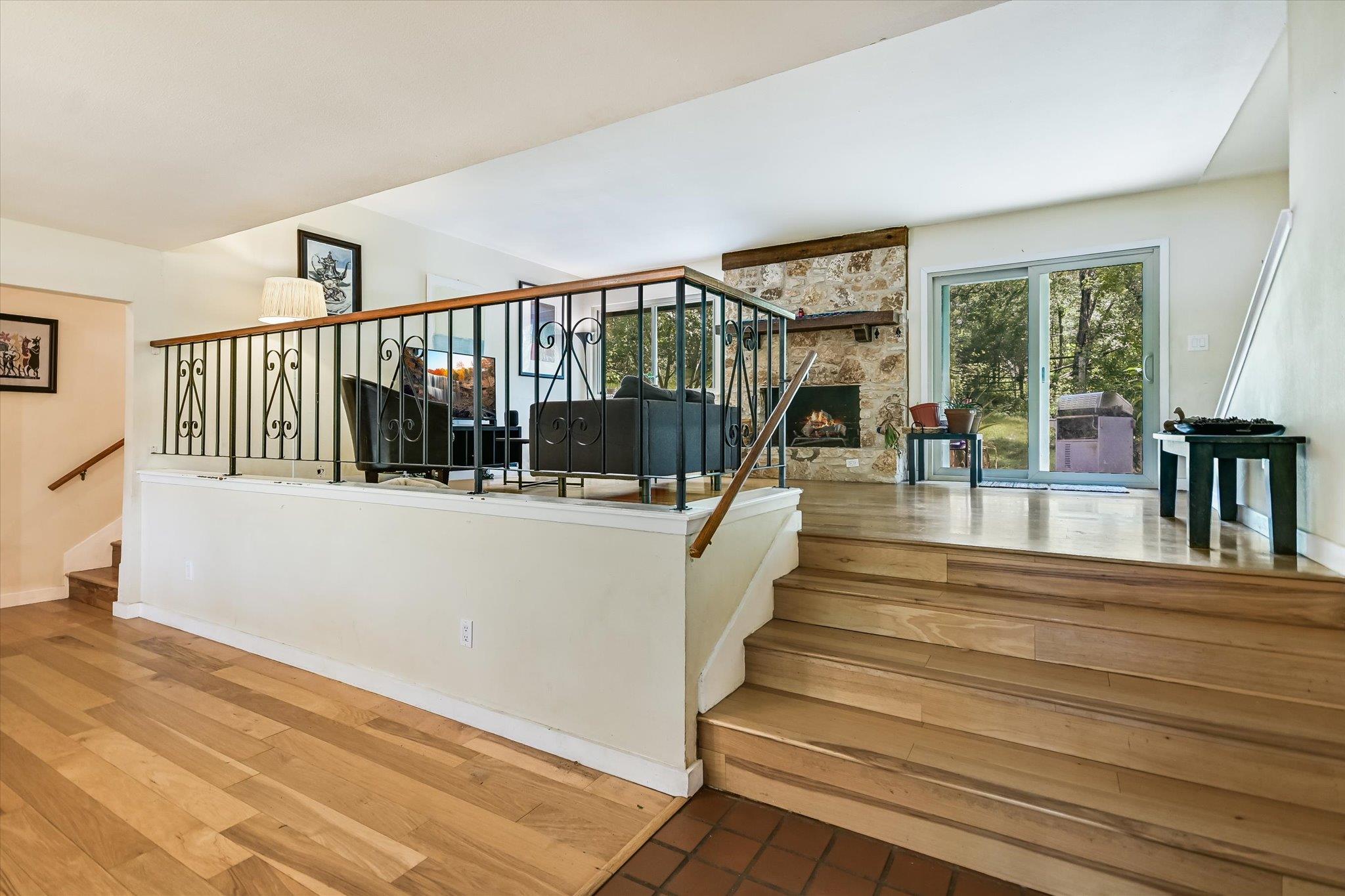 2607 Barton Hills Dr, Austin, TX 78704