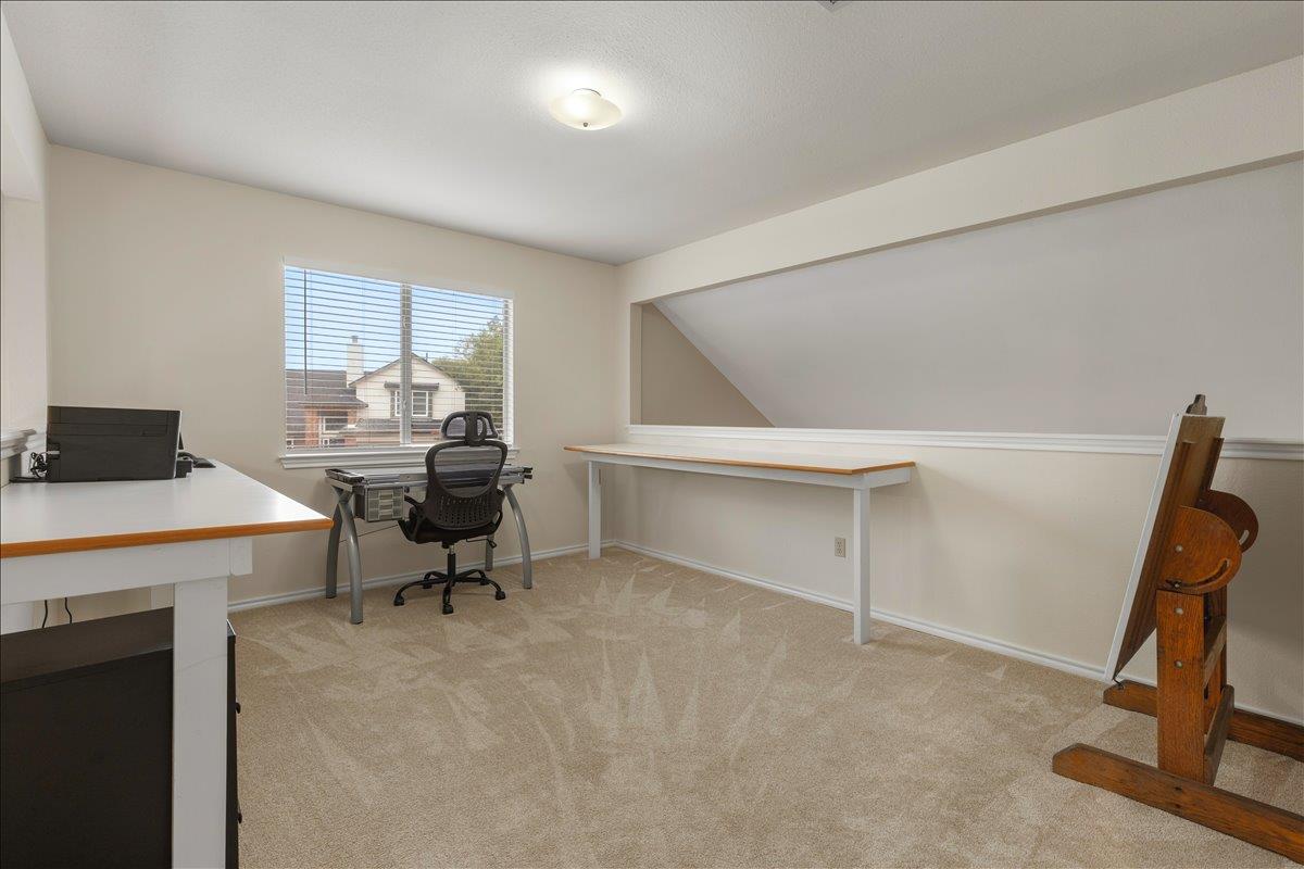 17101 Village Glen Rd, Pflugerville, TX 78660