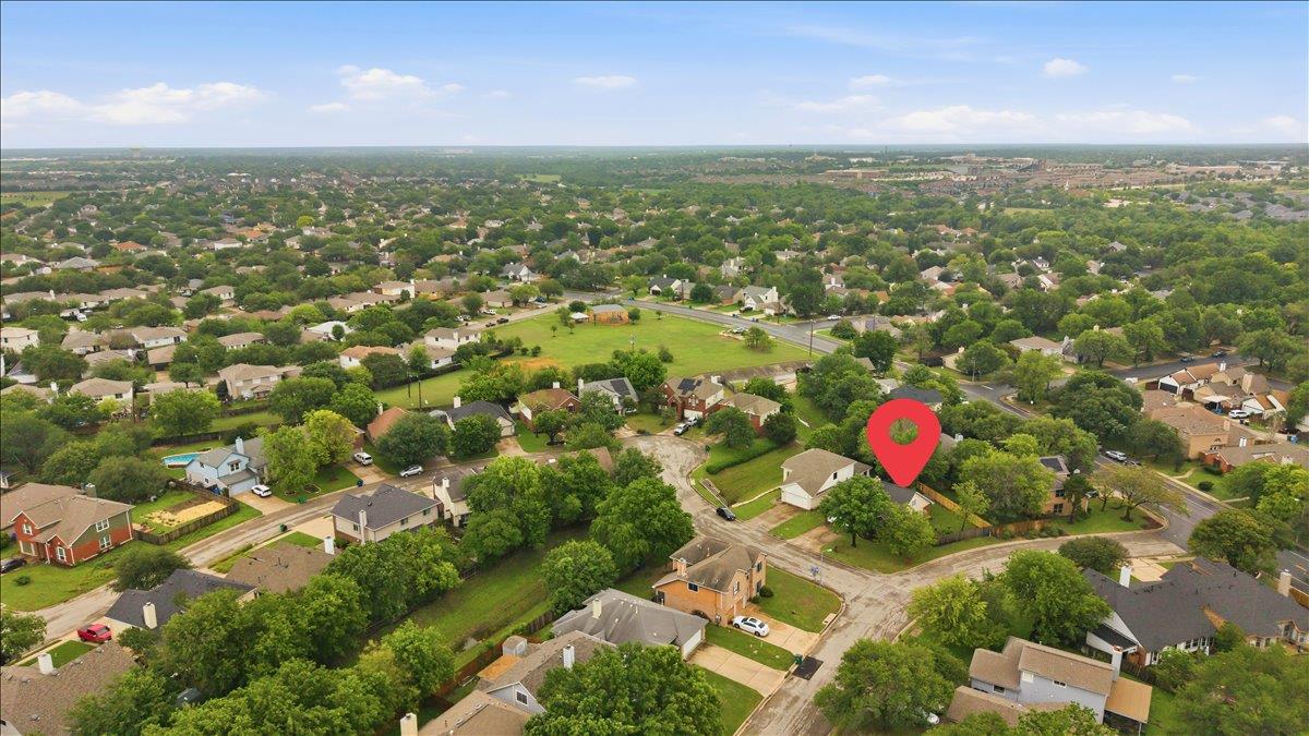 17101 Village Glen Rd, Pflugerville, TX 78660