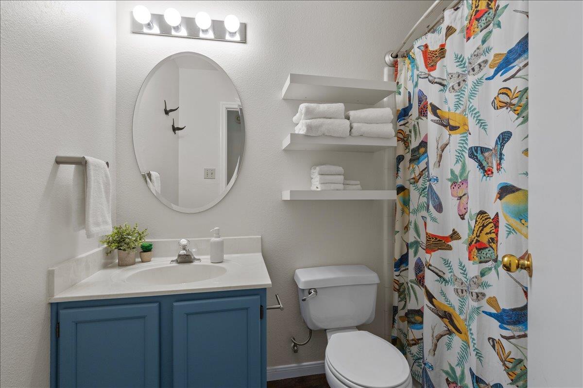 17101 Village Glen Rd, Pflugerville, TX 78660