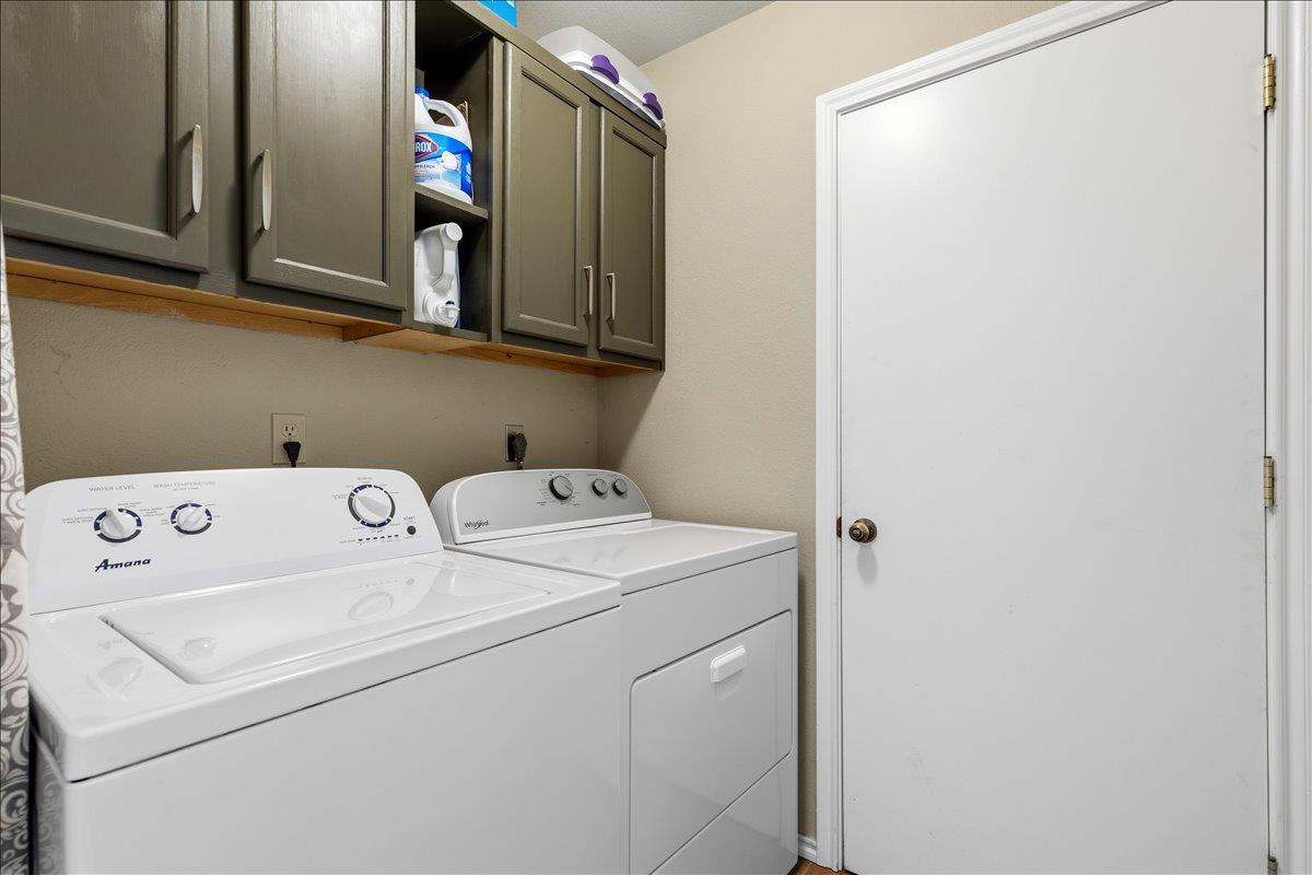 17101 Village Glen Rd, Pflugerville, TX 78660