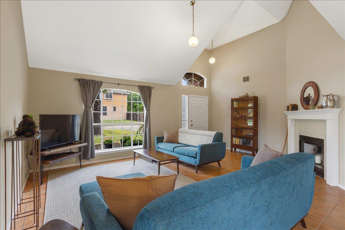 17101 Village Glen Rd, Pflugerville, TX 78660