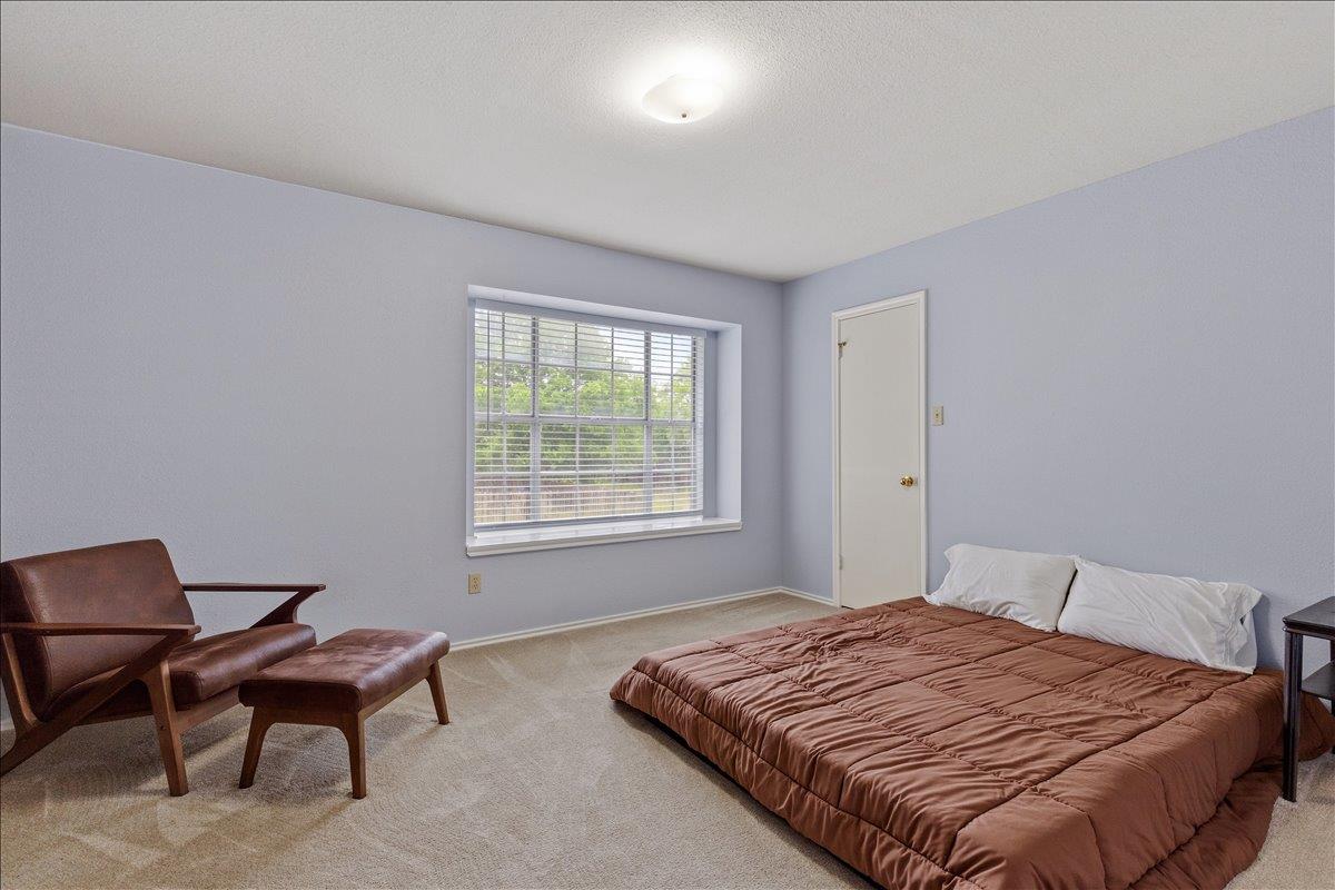 17101 Village Glen Rd, Pflugerville, TX 78660